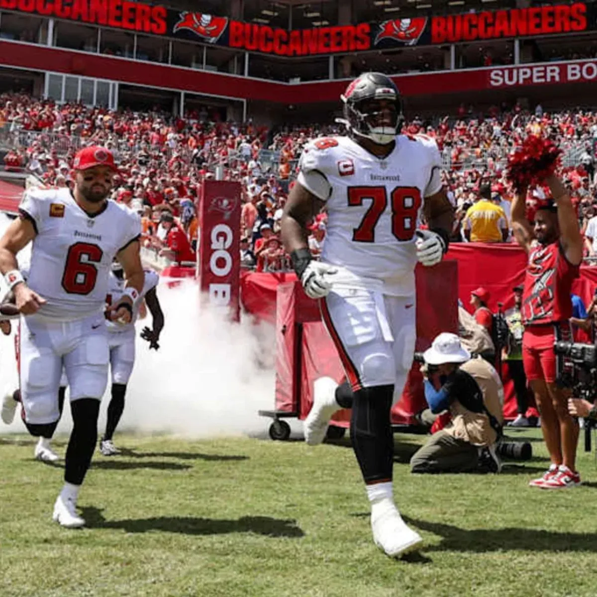 Bucs LT Quietly Dominant vs. Falcons in Week 4