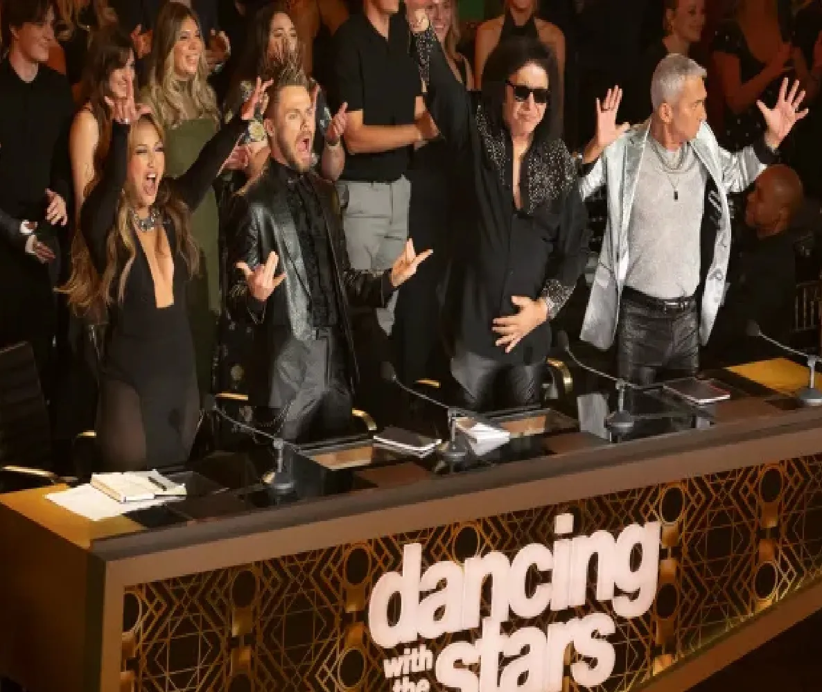 DWTS Contestant Cries on Live TV, Plus 2 Couples Eliminated