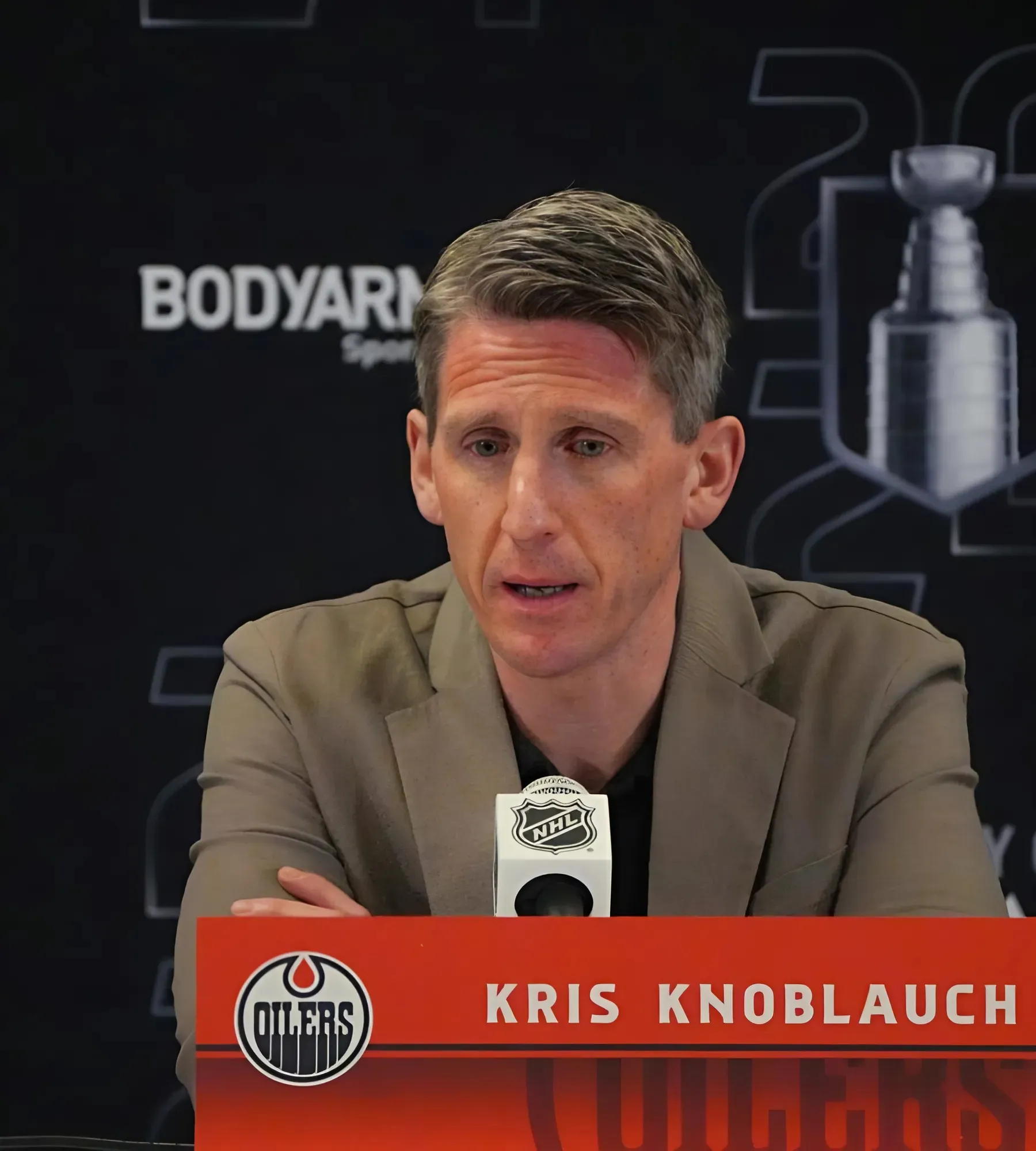 Oilers Coach Knoblauch Gives "Kick in the Pants" To Top Six Forward at Practice