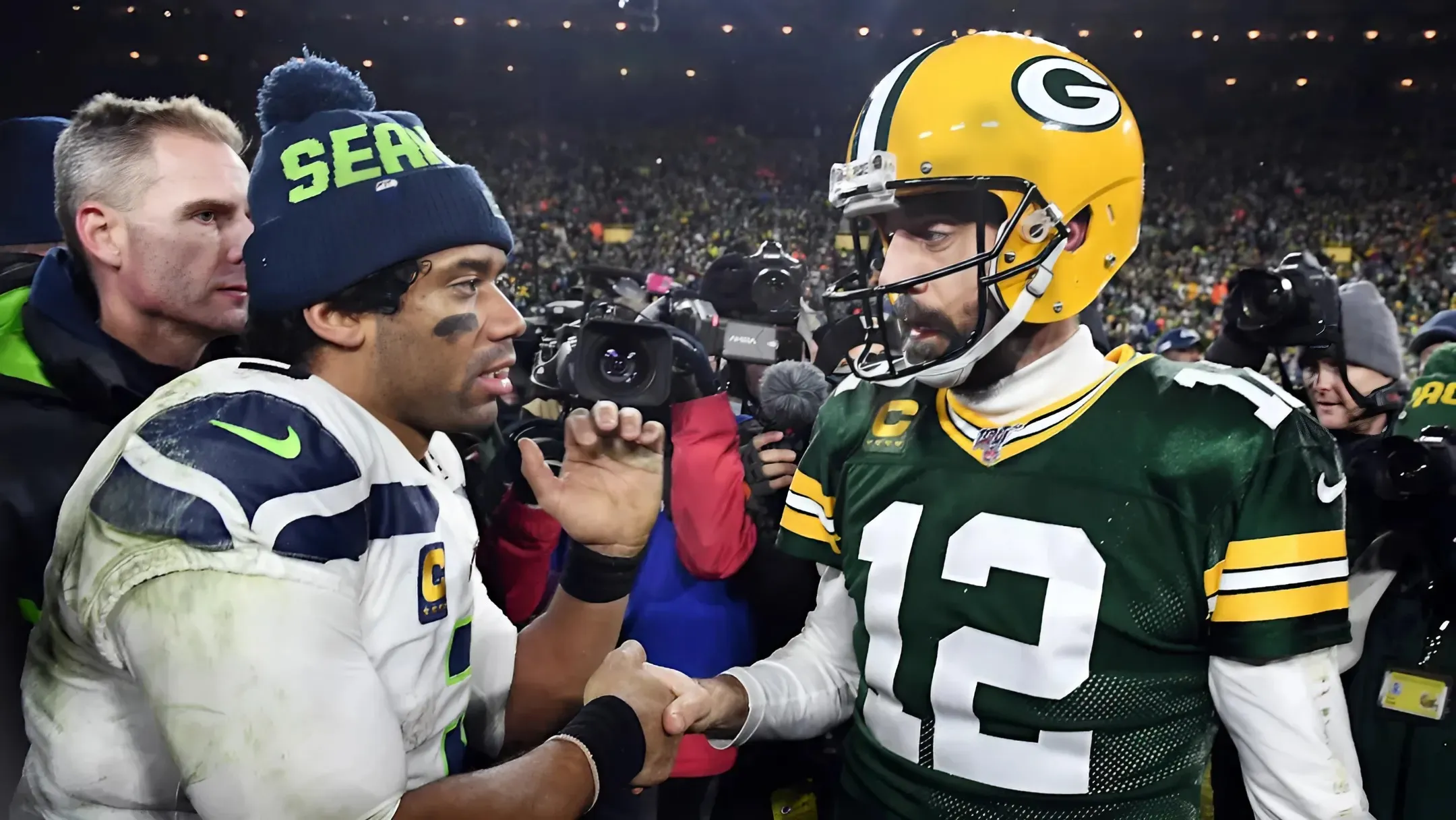 Aaron Rodgers just showed Russell Wilson everything RW3 did wrong with Seahawks