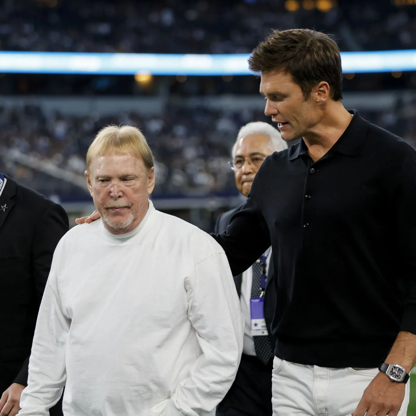 Reports: Owners to discuss Tom Brady's ownership bid next week