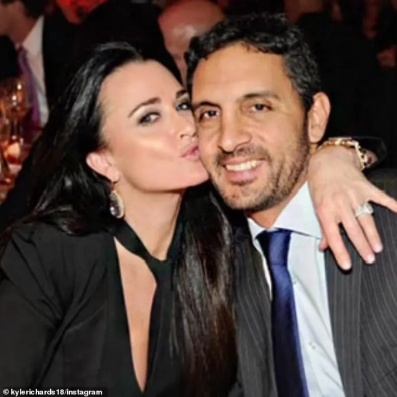 "Kyle Richards Reveals Shocking Details About Her Separation from Mauricio Umansky in a Candid New Interview!"