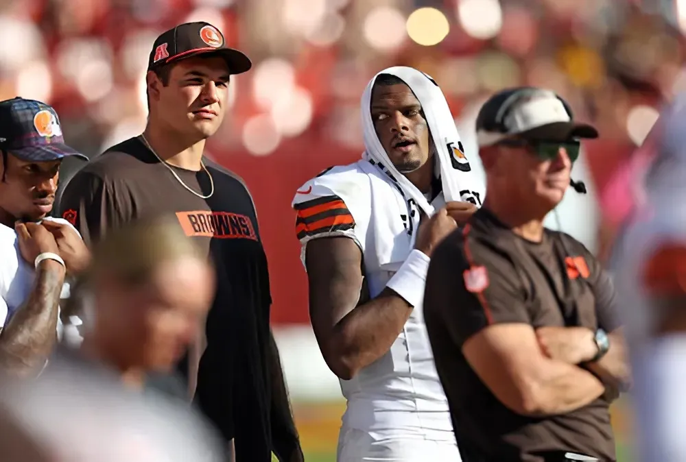 QB Deshaun Watson Sounds Off on Calls for Browns to Bench Him