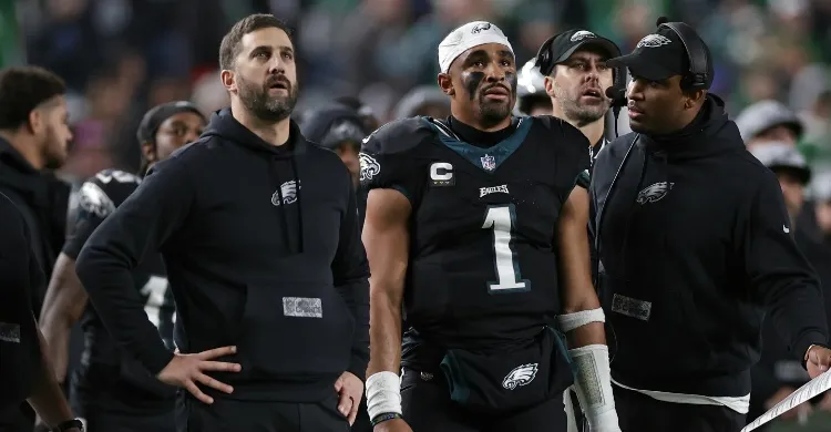 Eagles Facing 'Catastrophe' Amid Nick Sirianni-Jalen Hurts Rumored Issues in Week 6