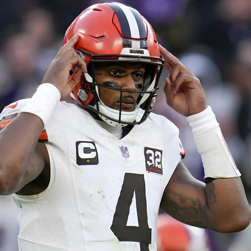 Deshaun Watson’s Personal Coach Fires Back Amid Benching Talk