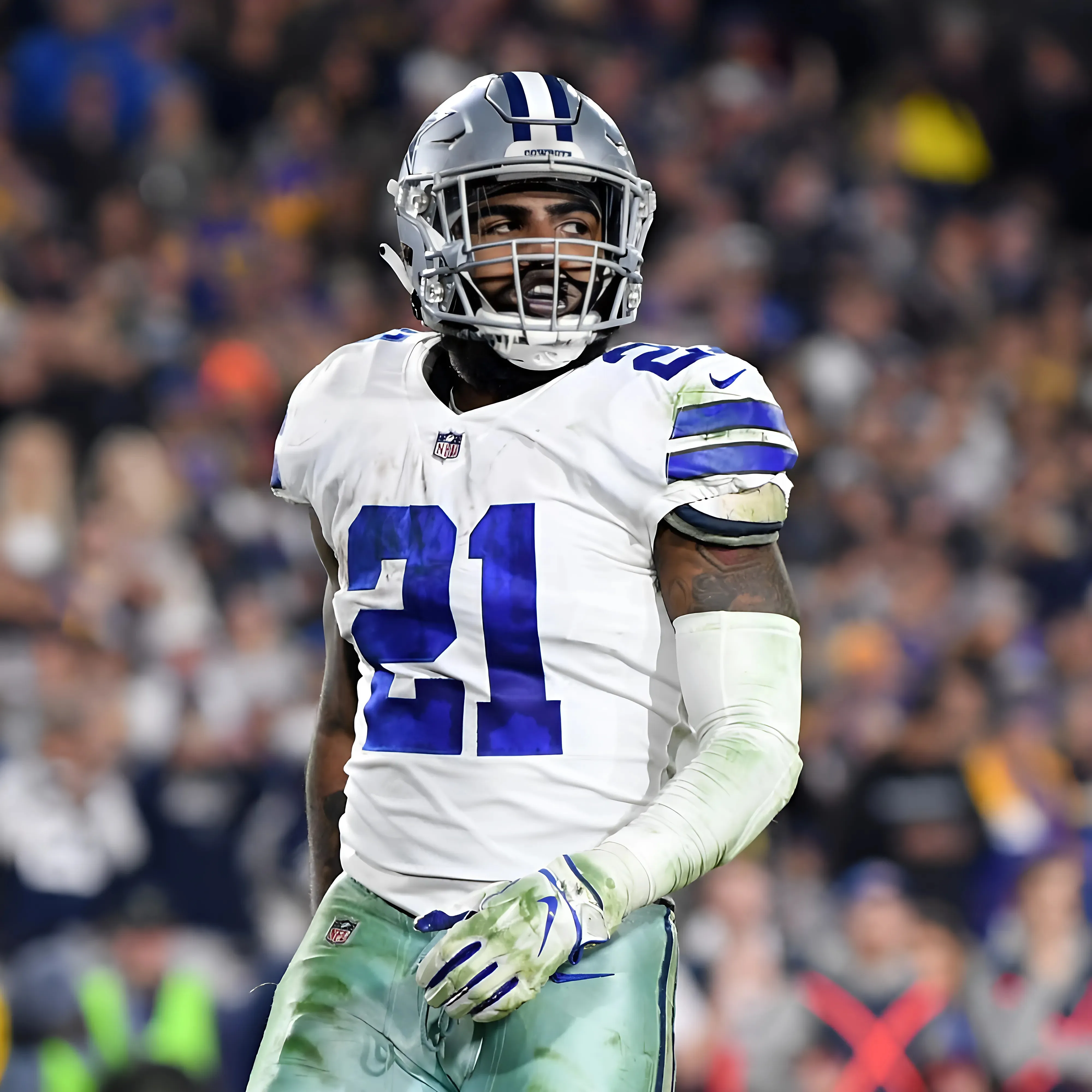 Ezekiel Elliott Spoke to Coaches, 'Dumbfounded' by Limited Role