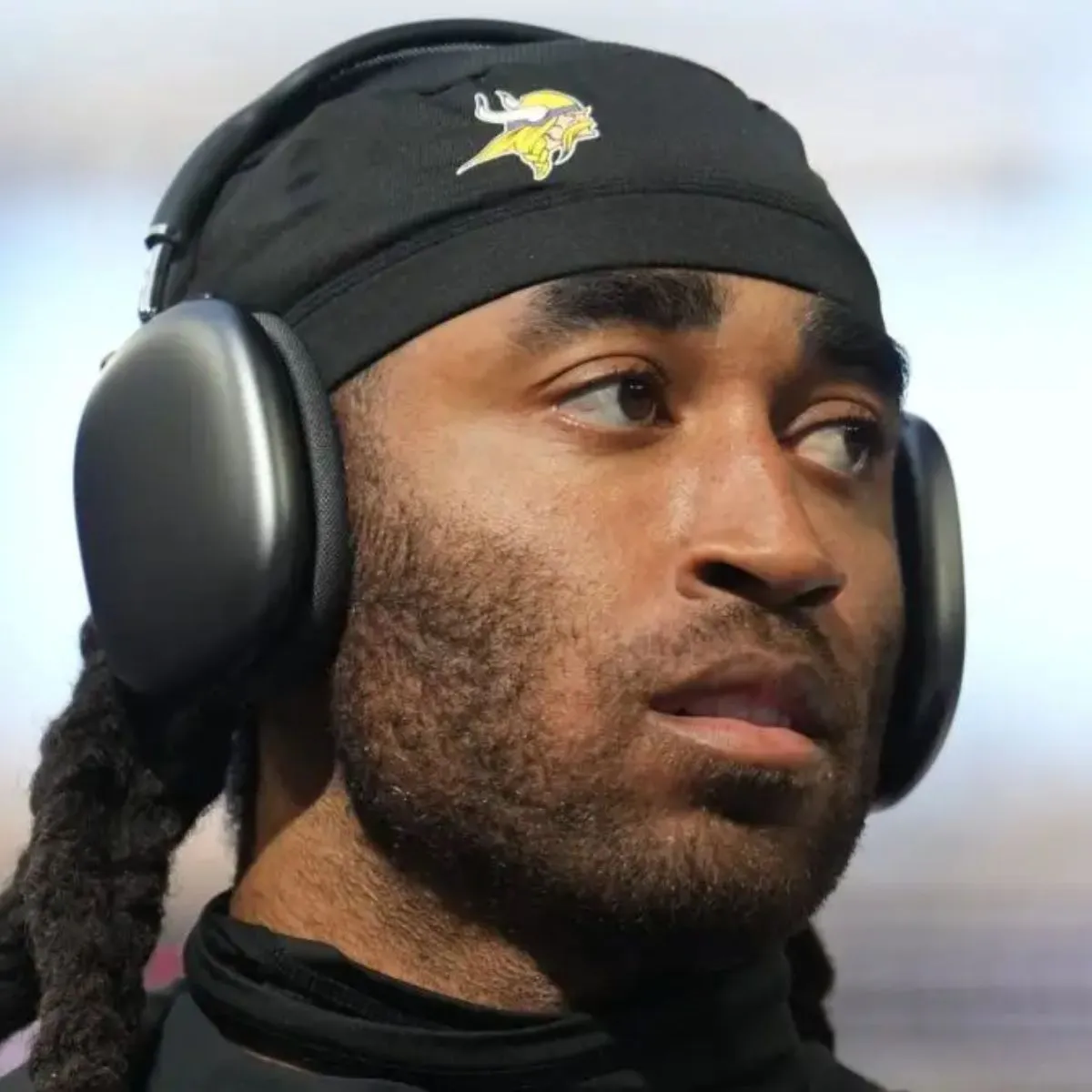 Vikings’ Stephon Gilmore Fact Checks Former Teammate With Strong Message