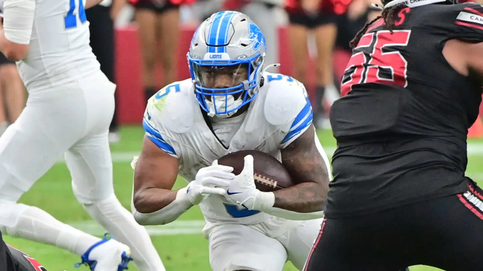 Lions sign top RB to contract extension