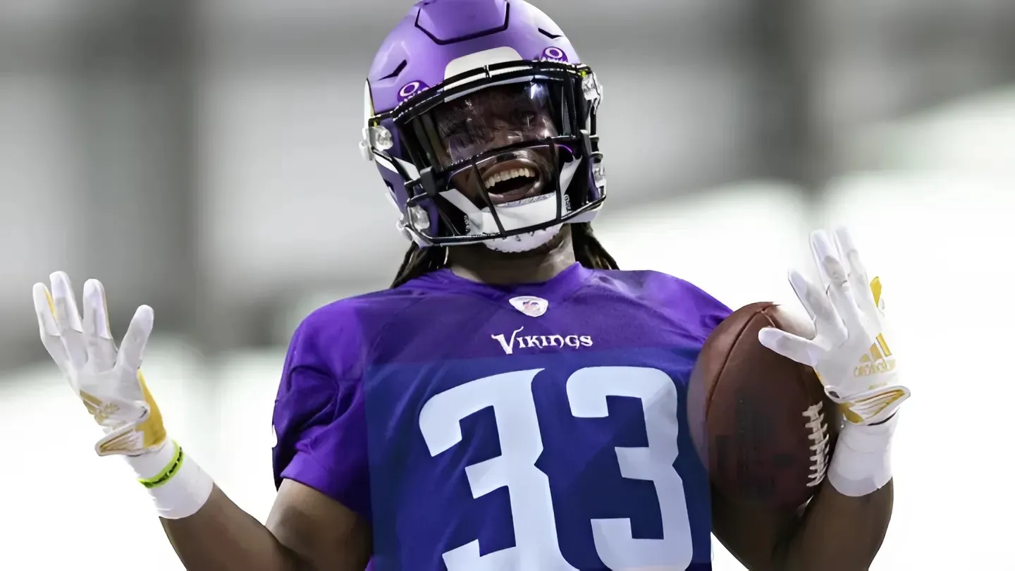 Vikings Urged to Trade for 2-Time Pro Bowl RB Amid Jones’ Injury Concerns