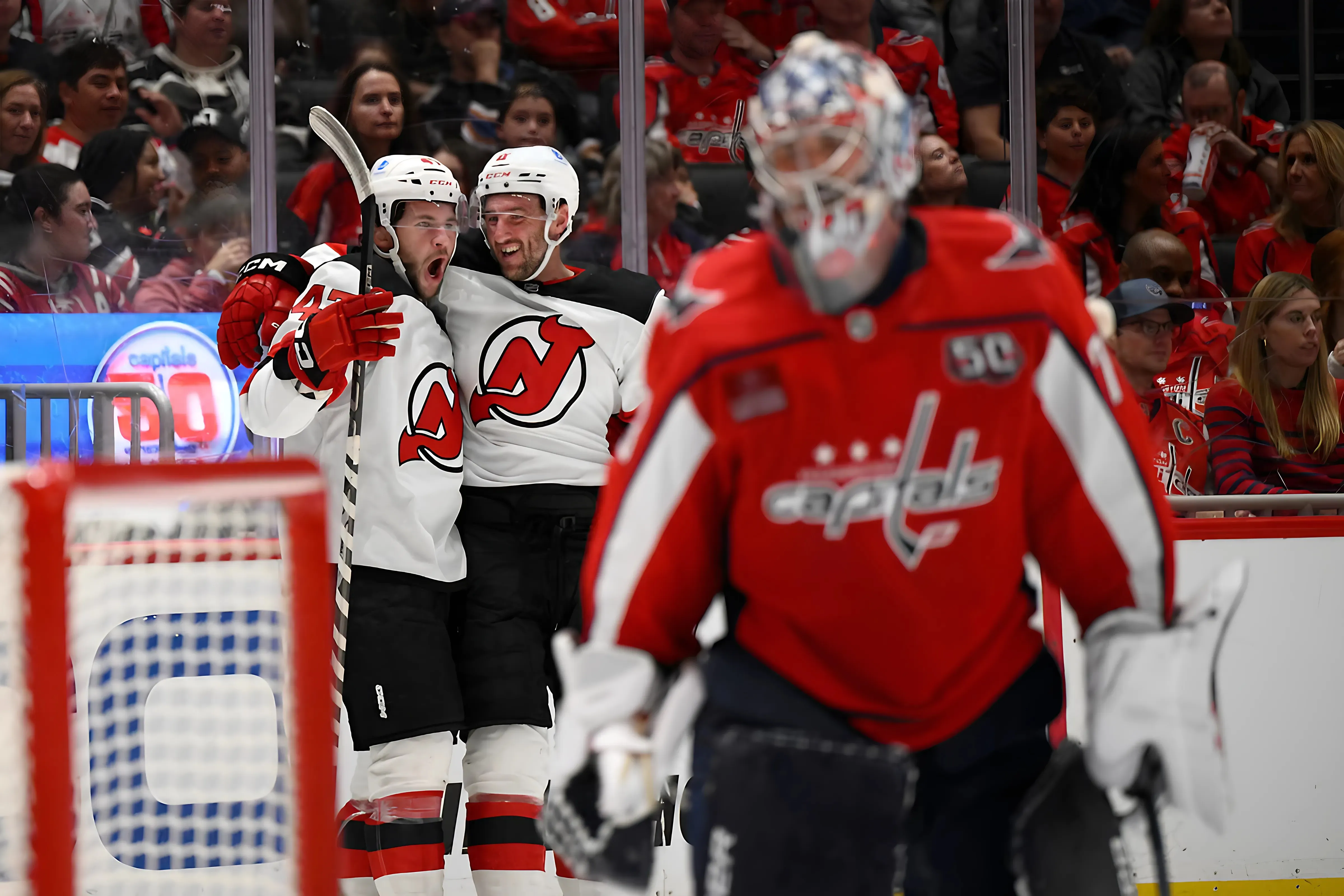 Capitals Fall To Devils, 5-3 In Season Opener; John Carlson, Dylan Strome And Tom Wilson Score trucc