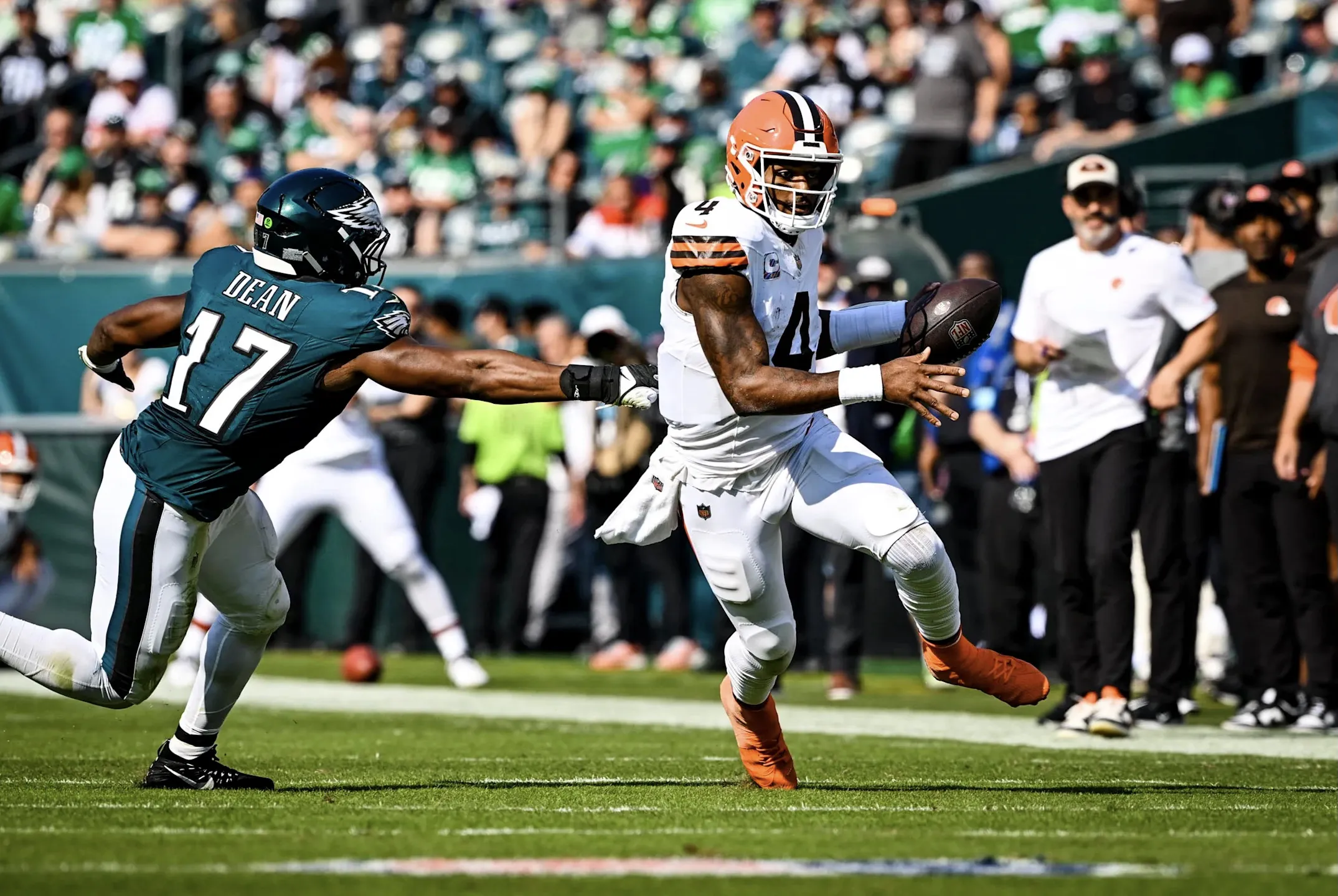 Browns QB Deshaun Watson Ripped After Another Miserable Outing: ‘I Don’t Get It’