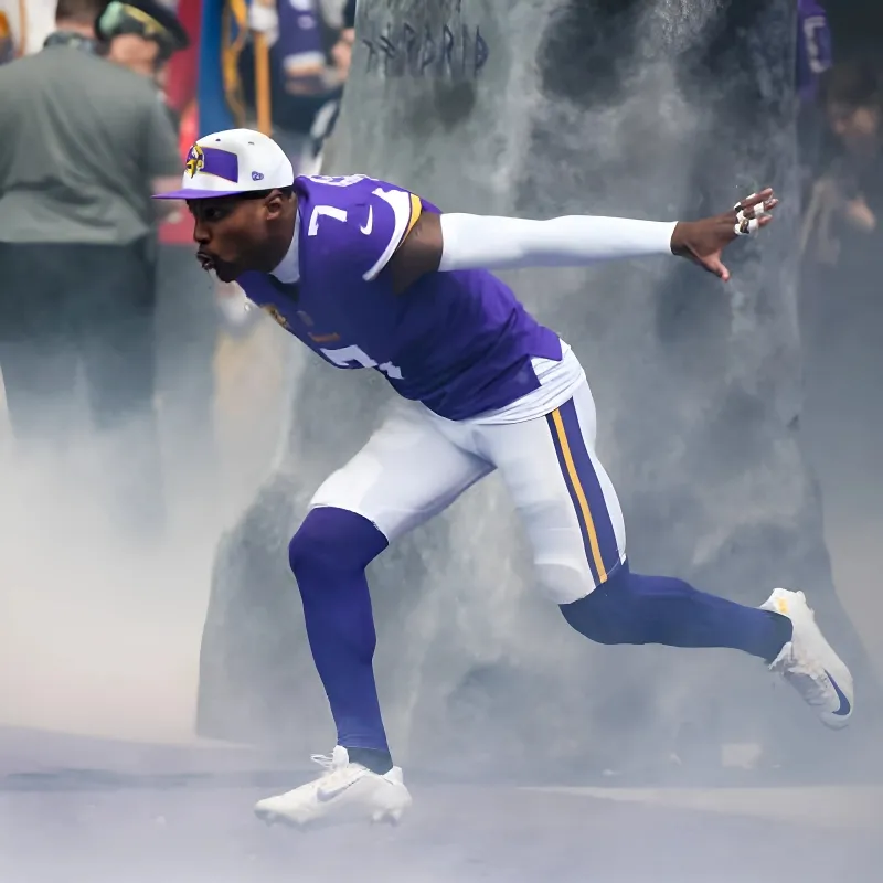 8-Time Pro Bowl Cornerback Interested in Reunion With Vikings