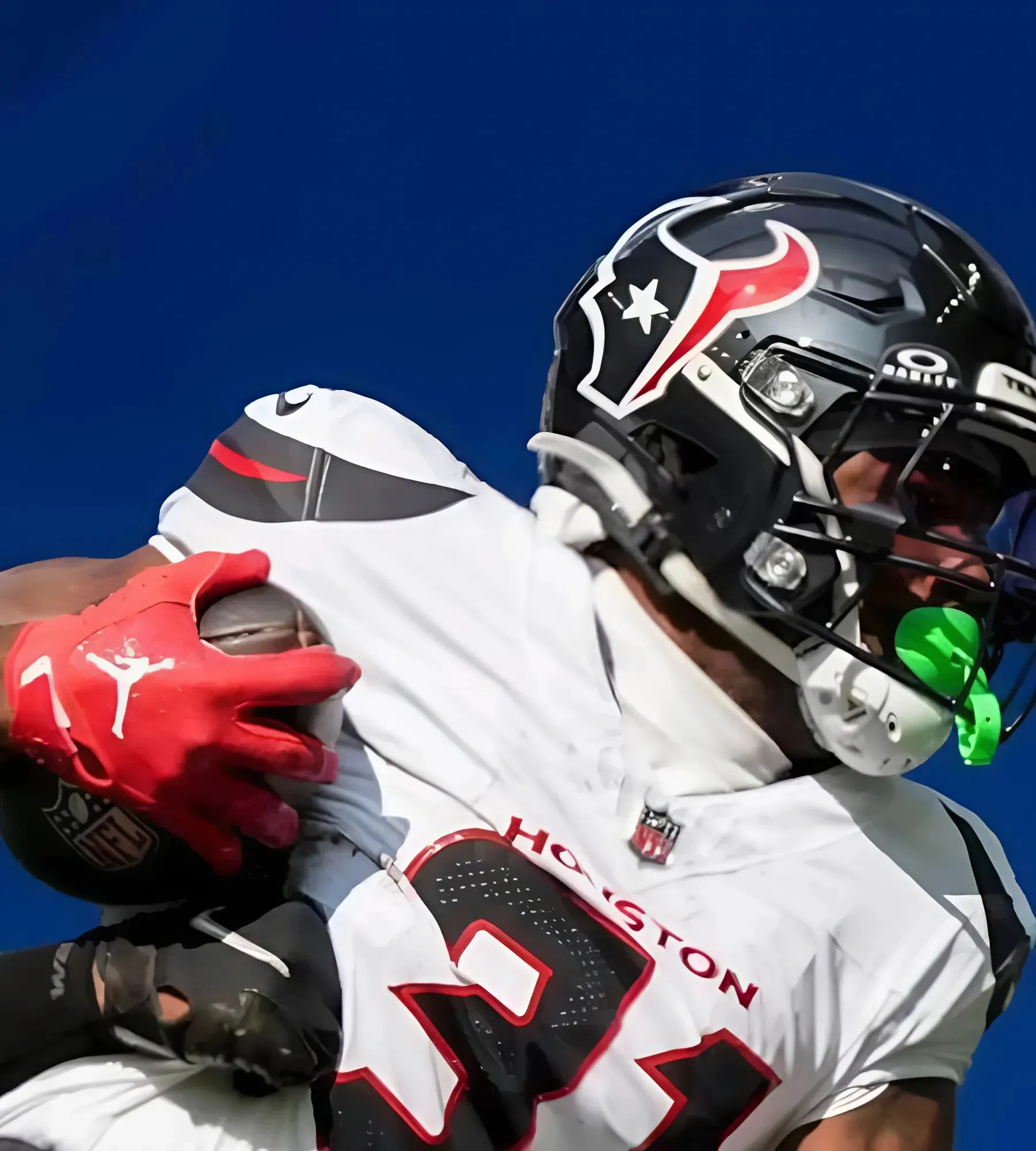 Texans' Dameon Pierce Rips 54-Yard TD to Put Patriots Away