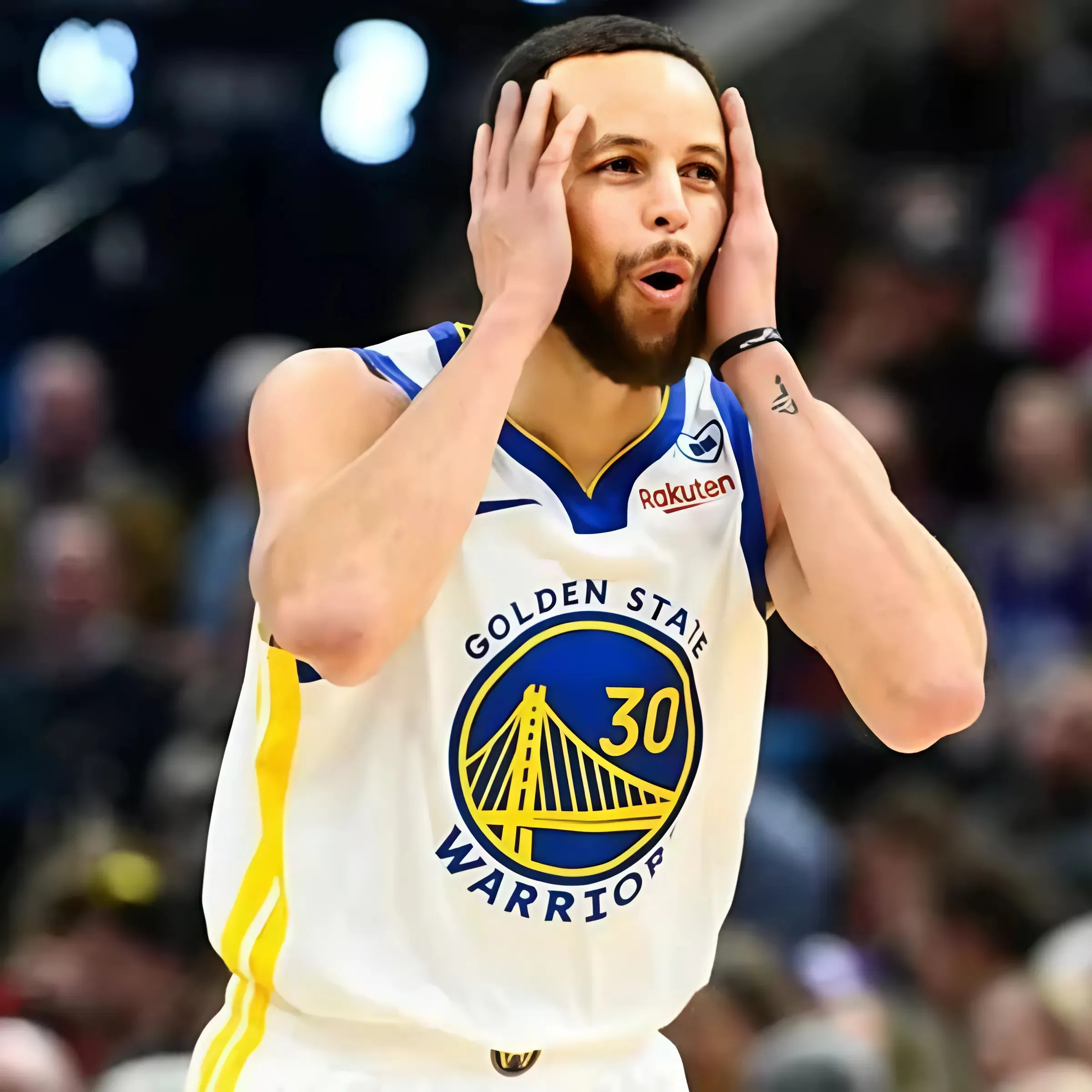 Steph Curry’s Latest Photo Raises Concern Among Warriors Fans: ‘Doesn’t Look Great’