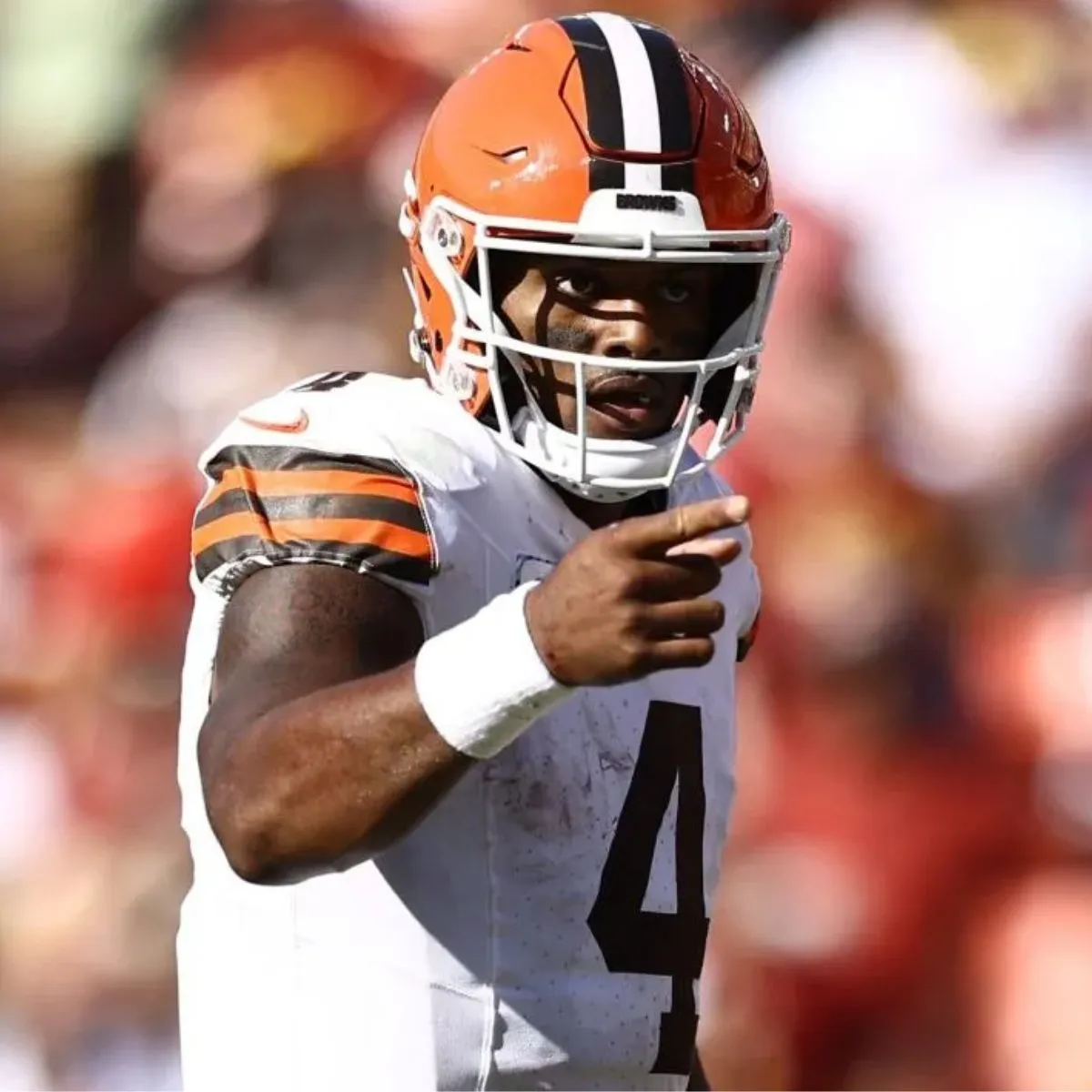 Browns Drop 1-Word Statement on QB Deshaun Watson’s Future