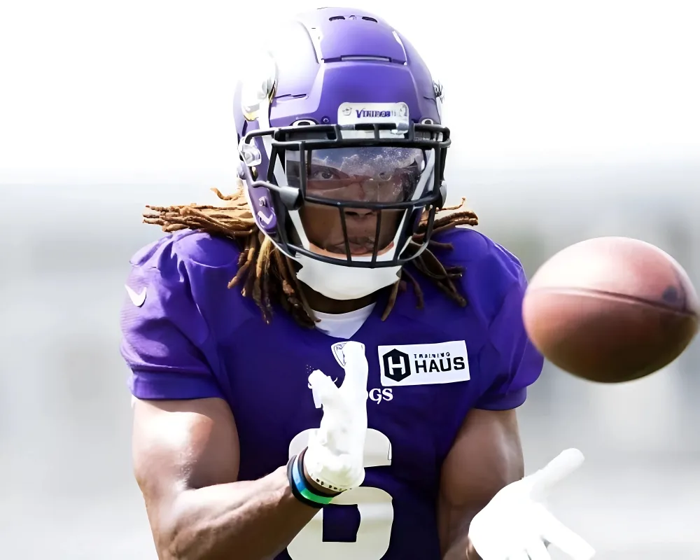 Former Vikings 1st-Round Pick Opens Up About ‘Fresh Start’ Amid Position Change