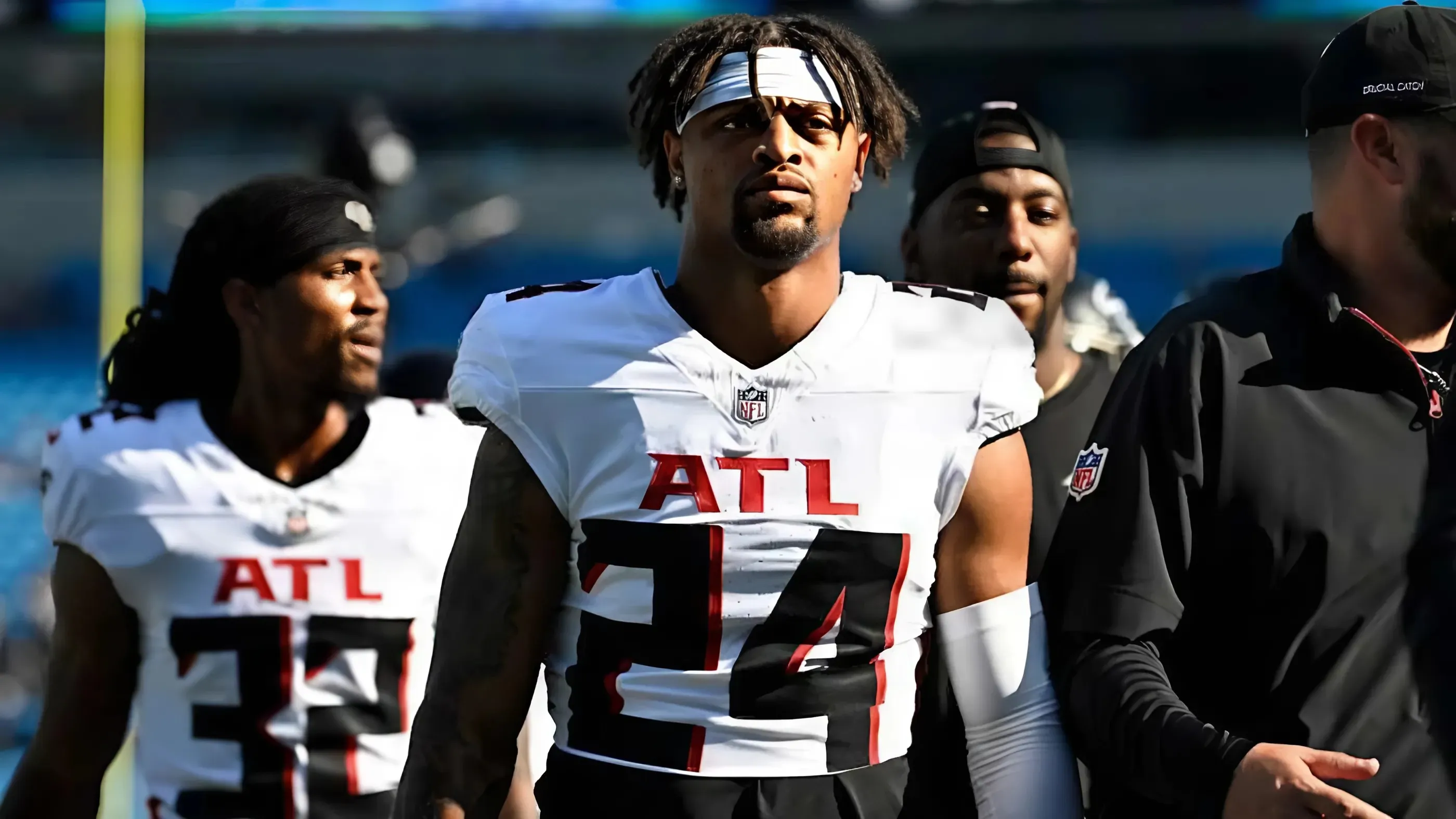 Falcons DB A.J. Terrell Snaps INT Drought, Shows He's 'One of Elites'