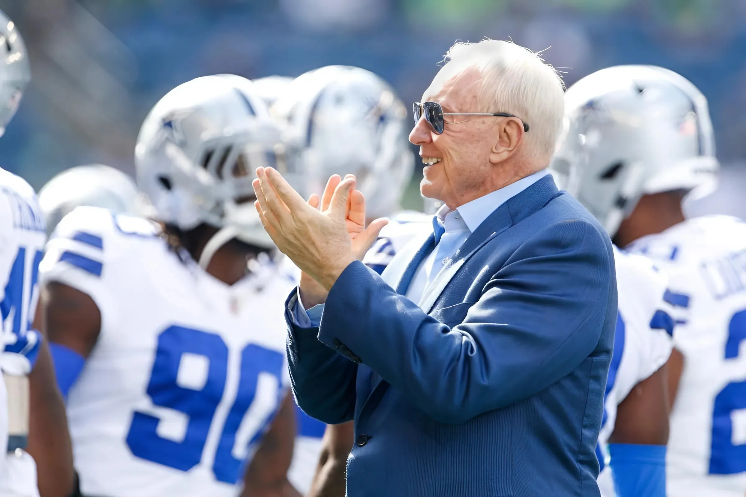 Opinion: 'Do you think I'm an idiot?' No, but Dallas owner Jerry Jones remains the problem