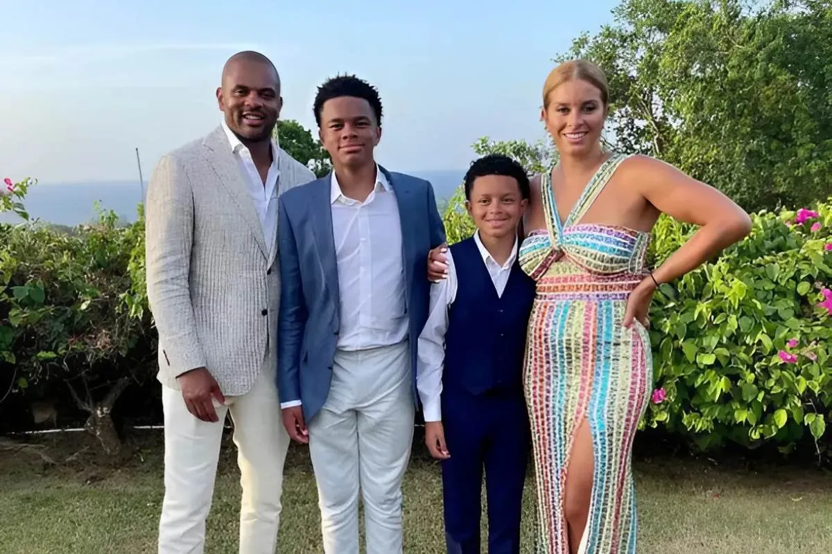 RHOP Star Robyn Dixon Reunites with Ex-Husband Juan Dixon in Remarriage Ceremony tram