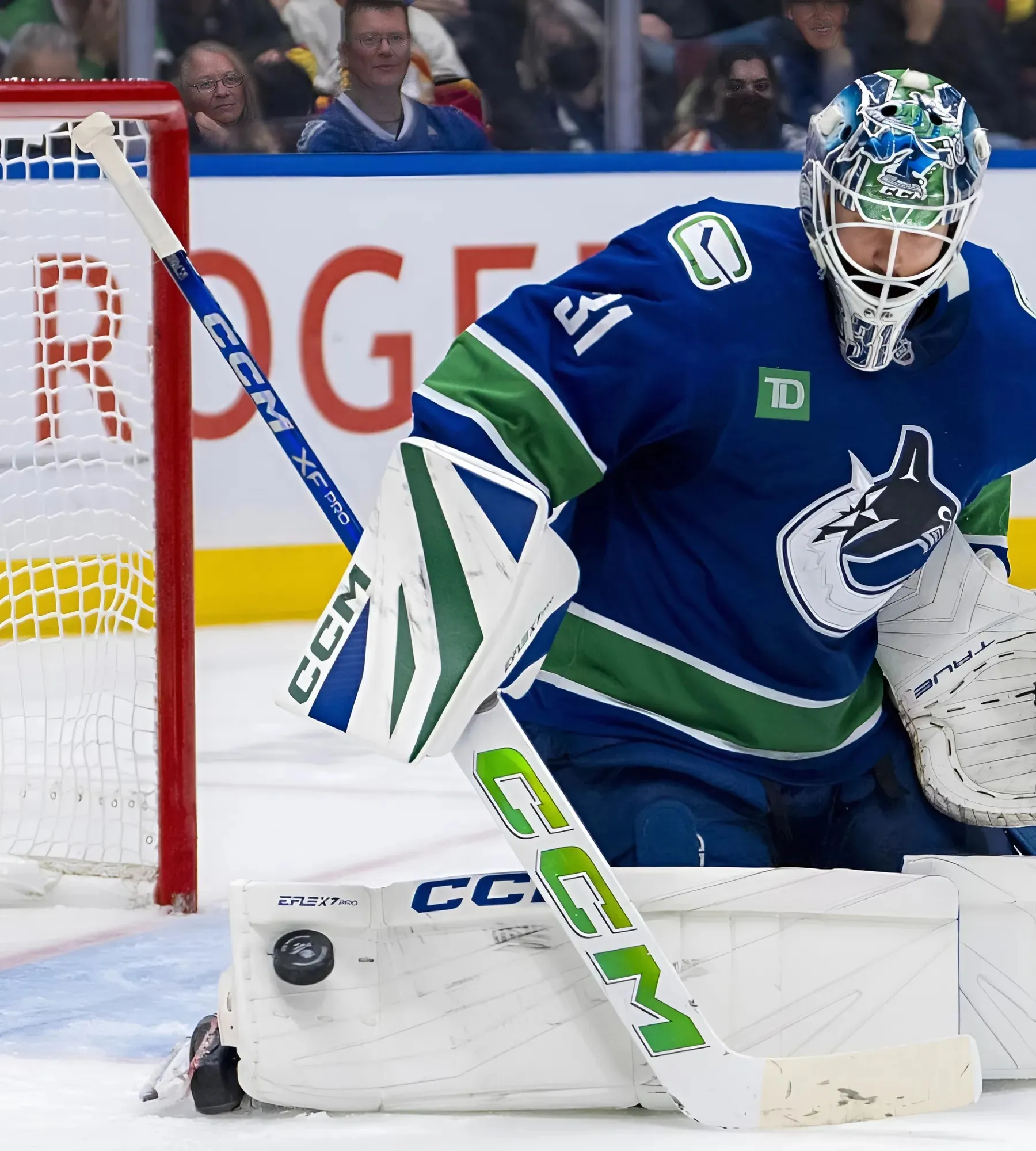 Vancouver Canucks announce surprising starting goalie for matchup against Tampa Bay Lighting