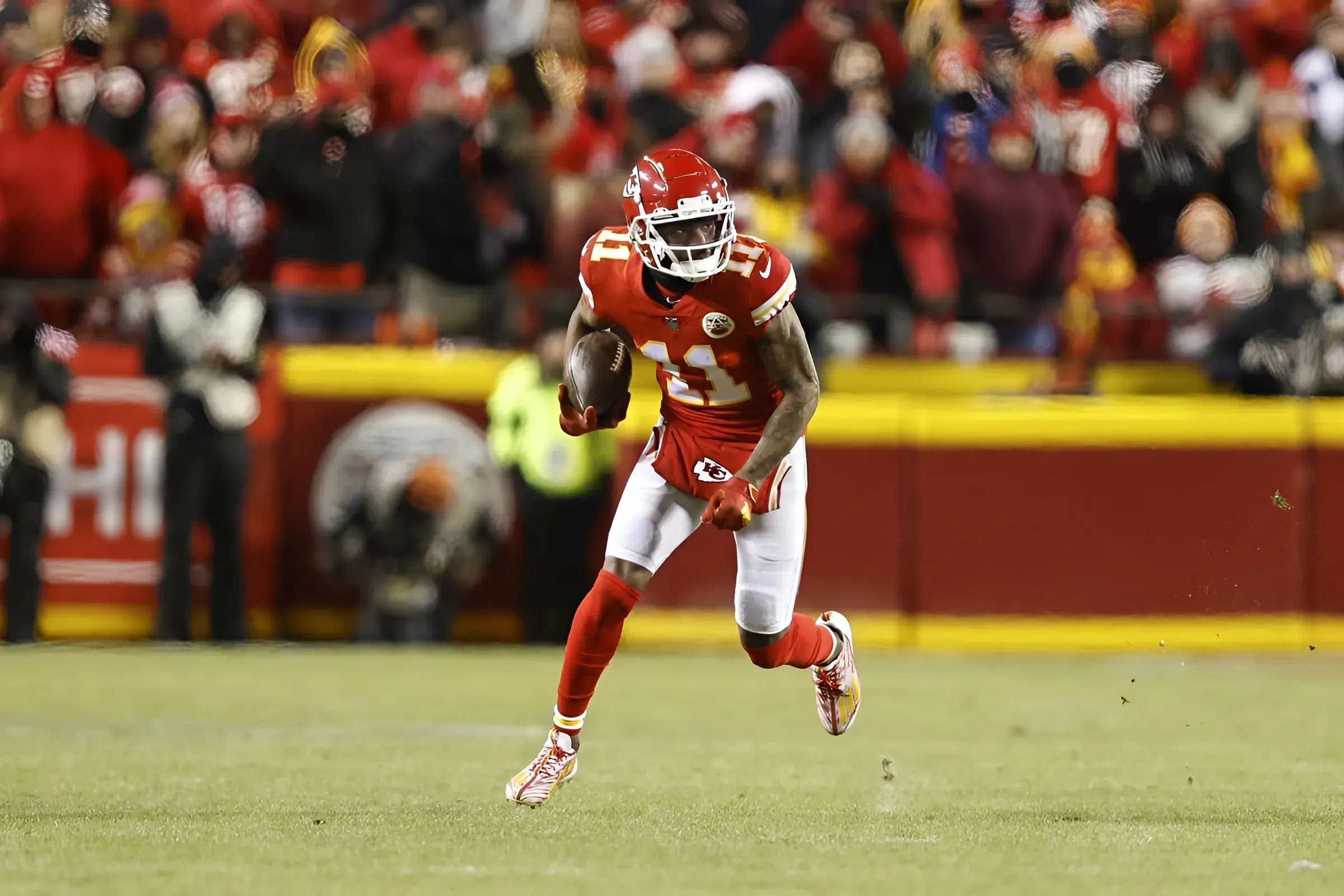 Ex-Chiefs 2-Time Champion WR Cut After Failed Signing With Rival: Report