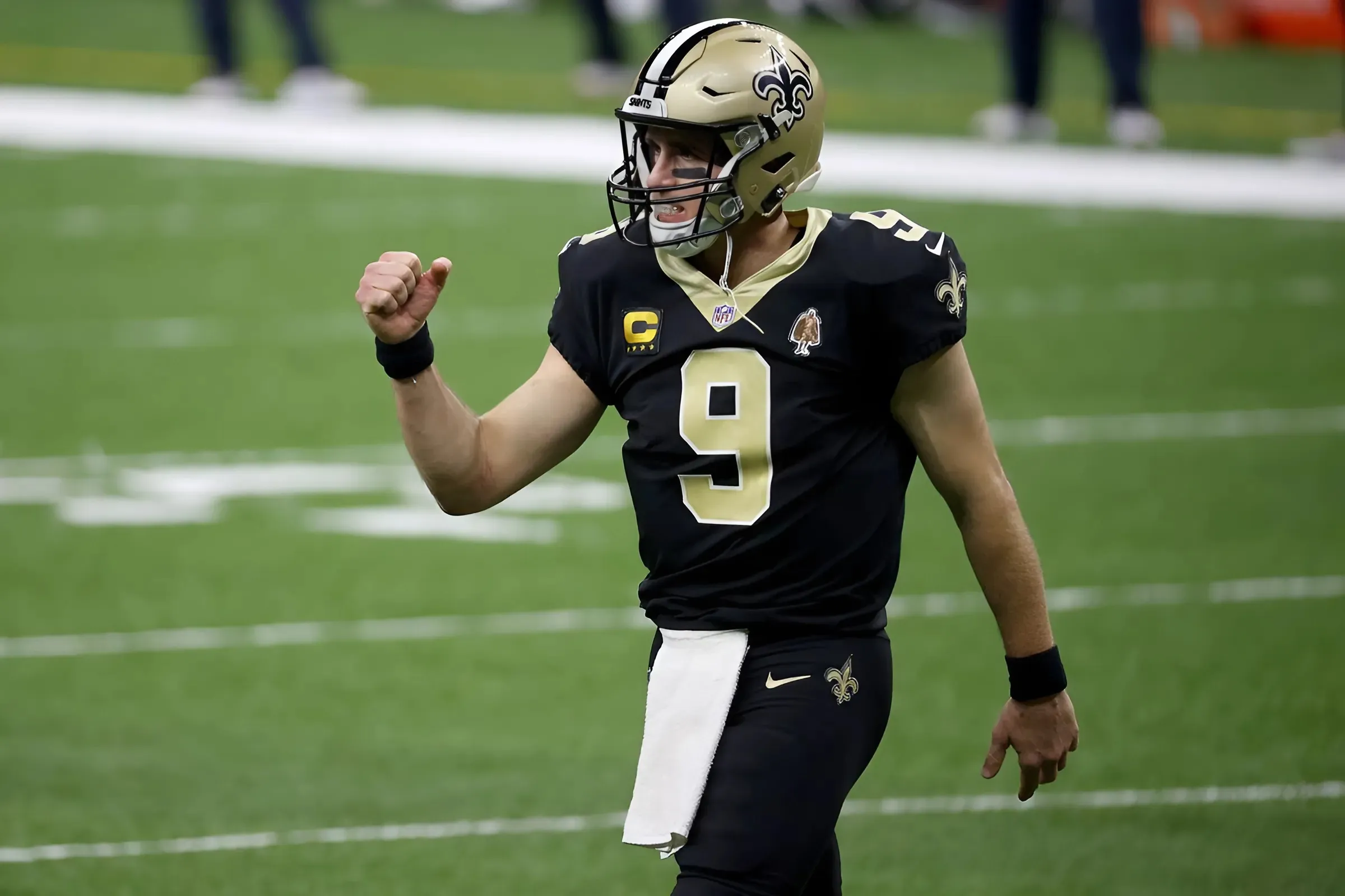 Drew Brees to be honored by the Saints at halftime during the Broncos game