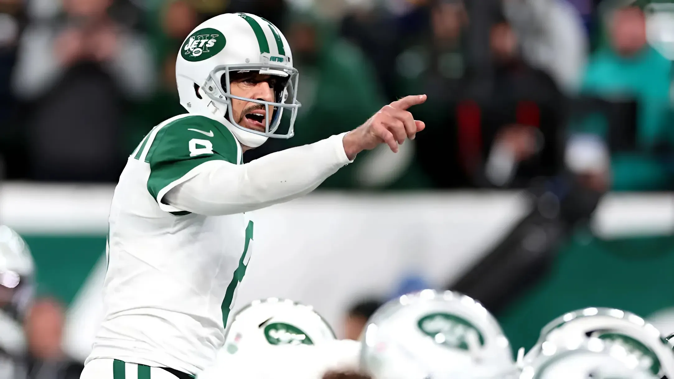 Former Beloved Jets QB Rips Aaron Rodgers’ Leadership, Treatment Of Teammates Following Loss To Bills