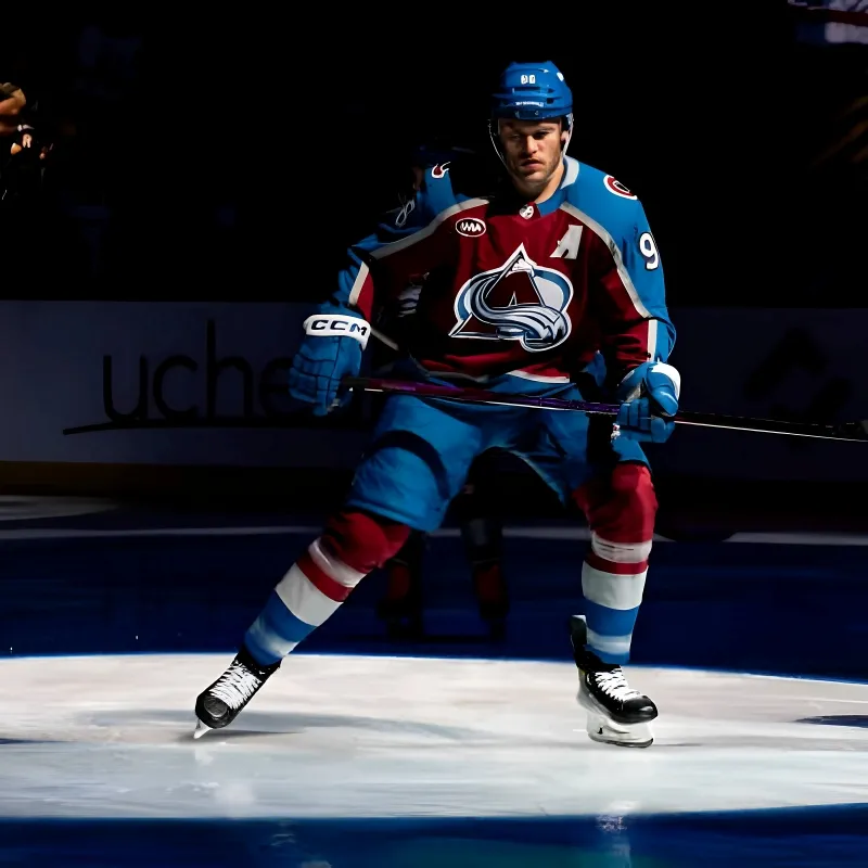 Avalanche’s Mikko Rantanen in line for mammoth contract extension-copy