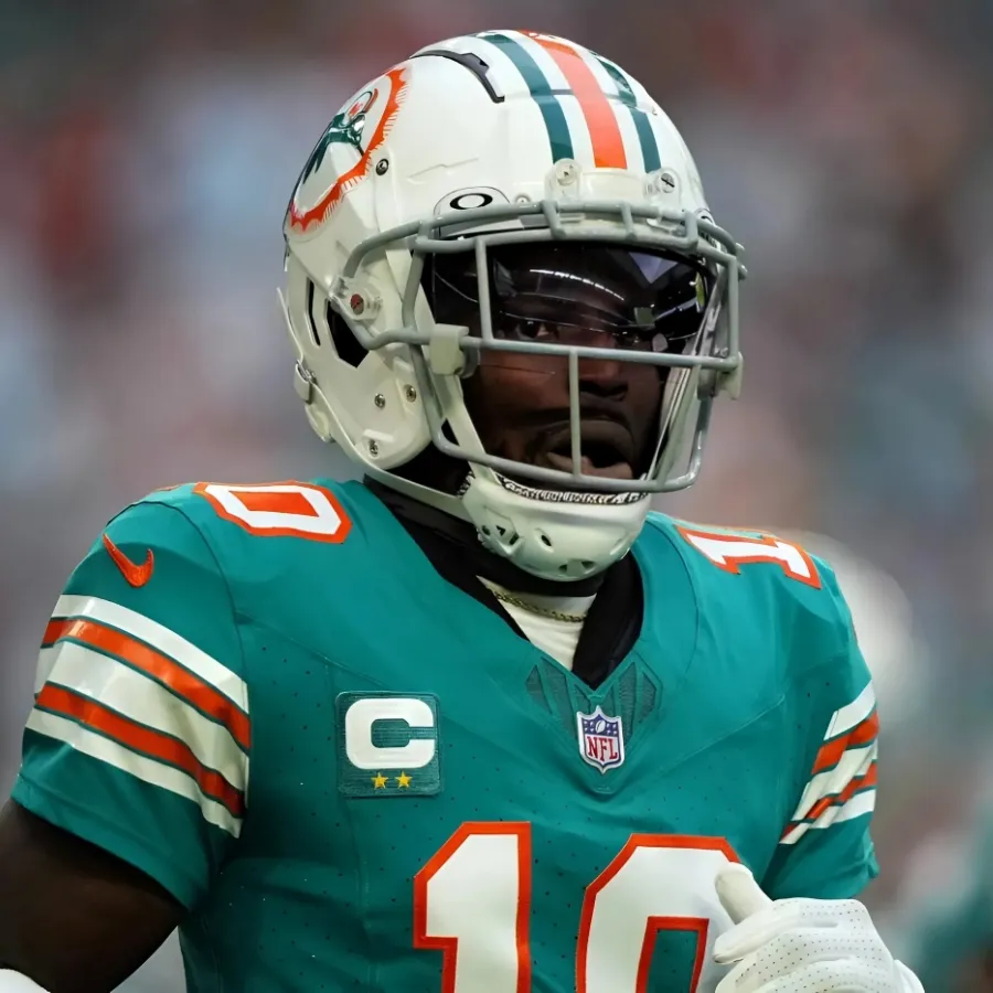 Tyreek Hill silences trade rumors with emphatic words on his Dolphins future