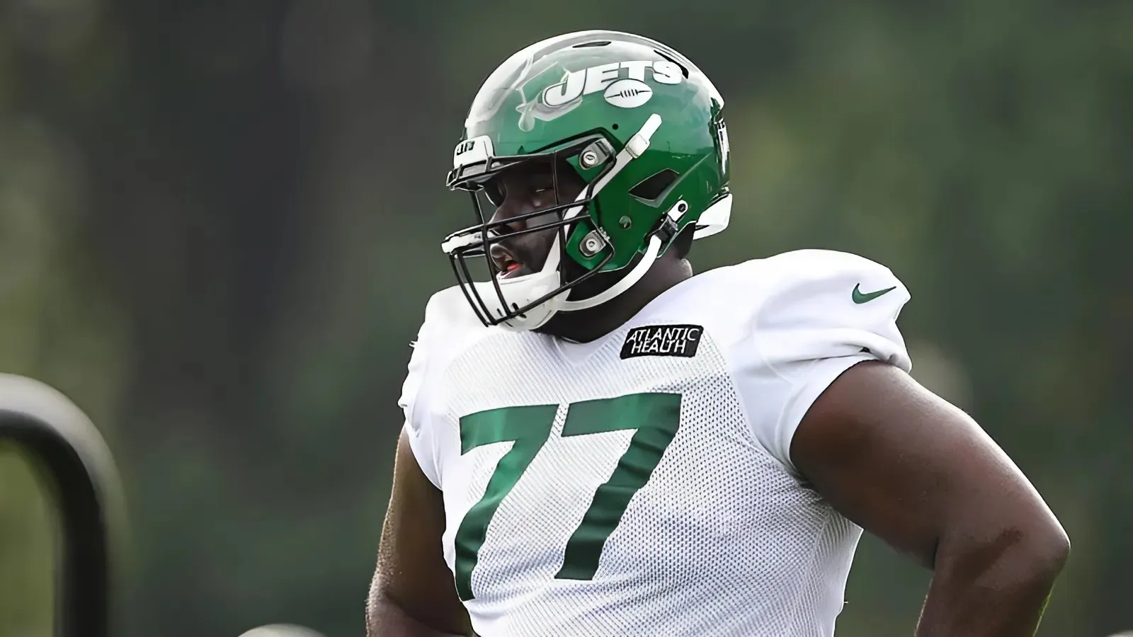 New York Jets Facing Critical Decision: Tyron Smith’s Struggles Raise Calls for Bench as Rookie Olu Fashanu Waits in Wings Amid Offensive Line Woes