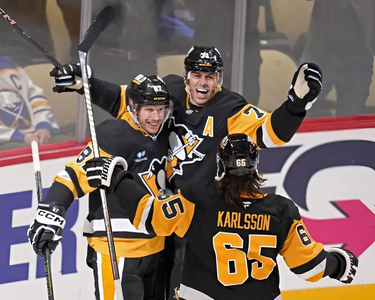 Evgeni Malkin, Sidney Crosby shine in milestone-filled Penguins win over Sabres