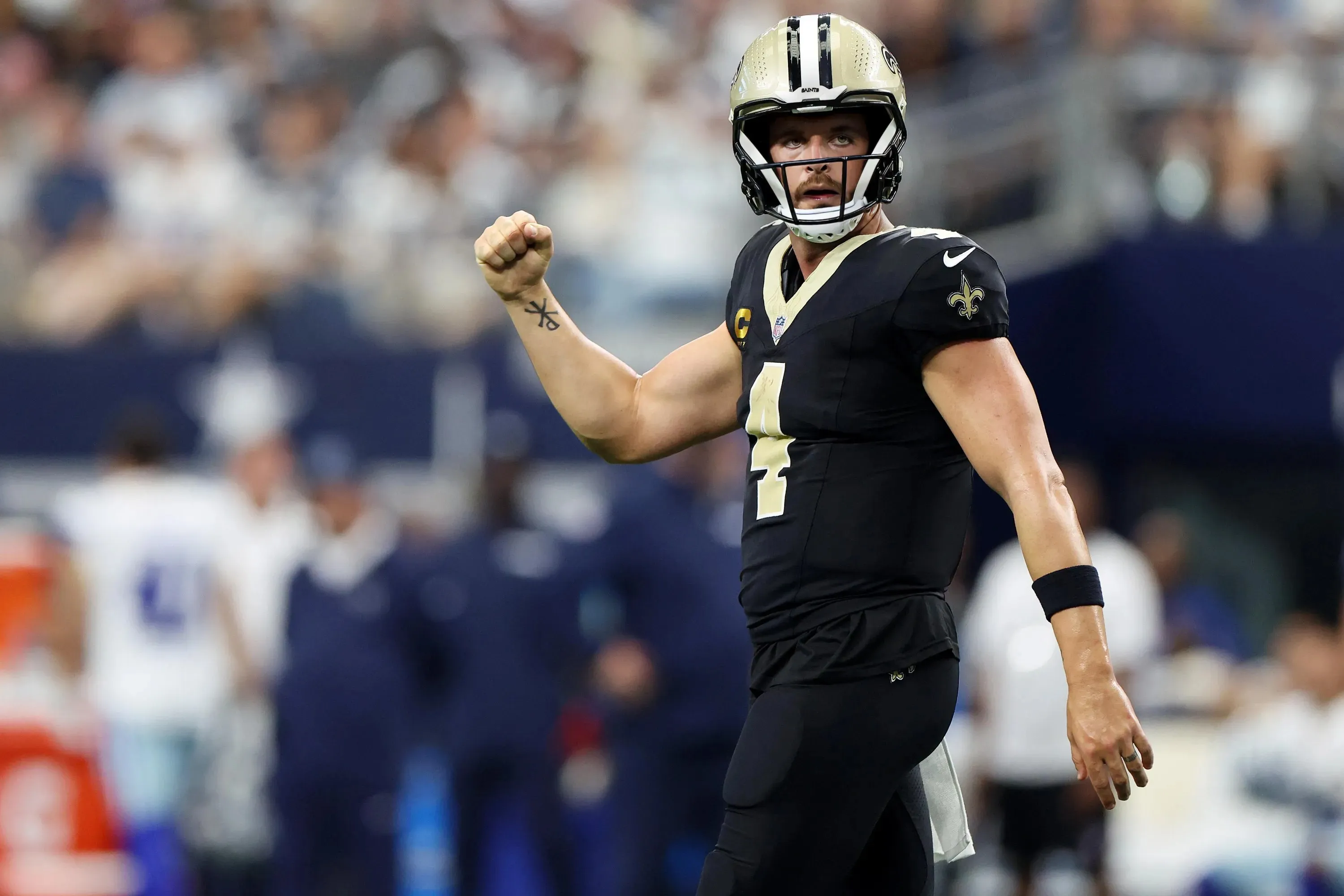 Saints QB Derek Carr (oblique) formally inactive vs. Broncos