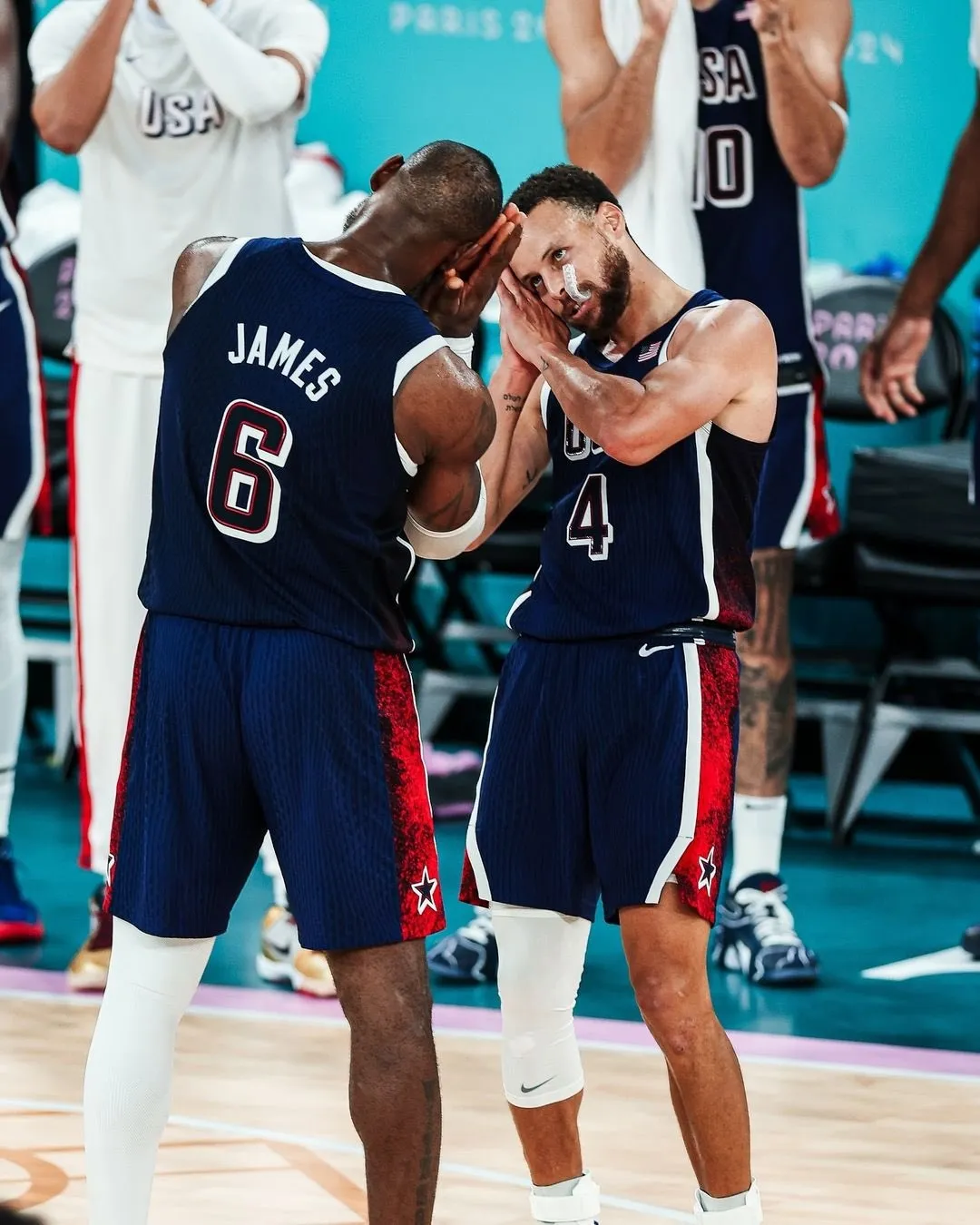 Postgame Handshake Between LeBron James, Steph Curry Is Turning Heads