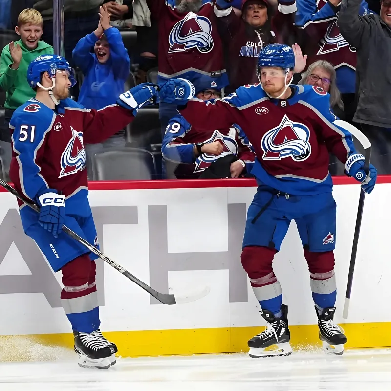 Good & Bad: Avalanche Overcome Officiating, Dostal’s Performance to Earn First Win in OT