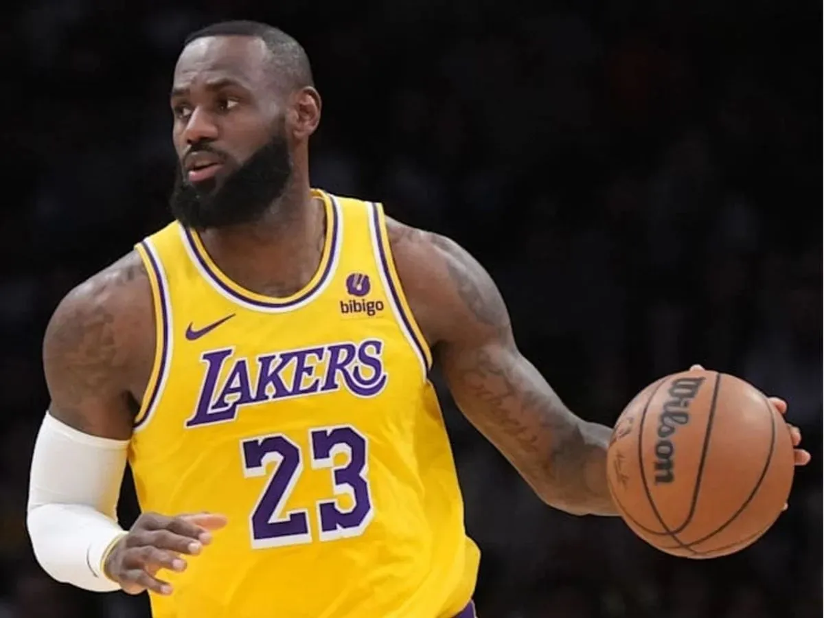 LeBron James' Status for Warriors vs Lakers Revealed