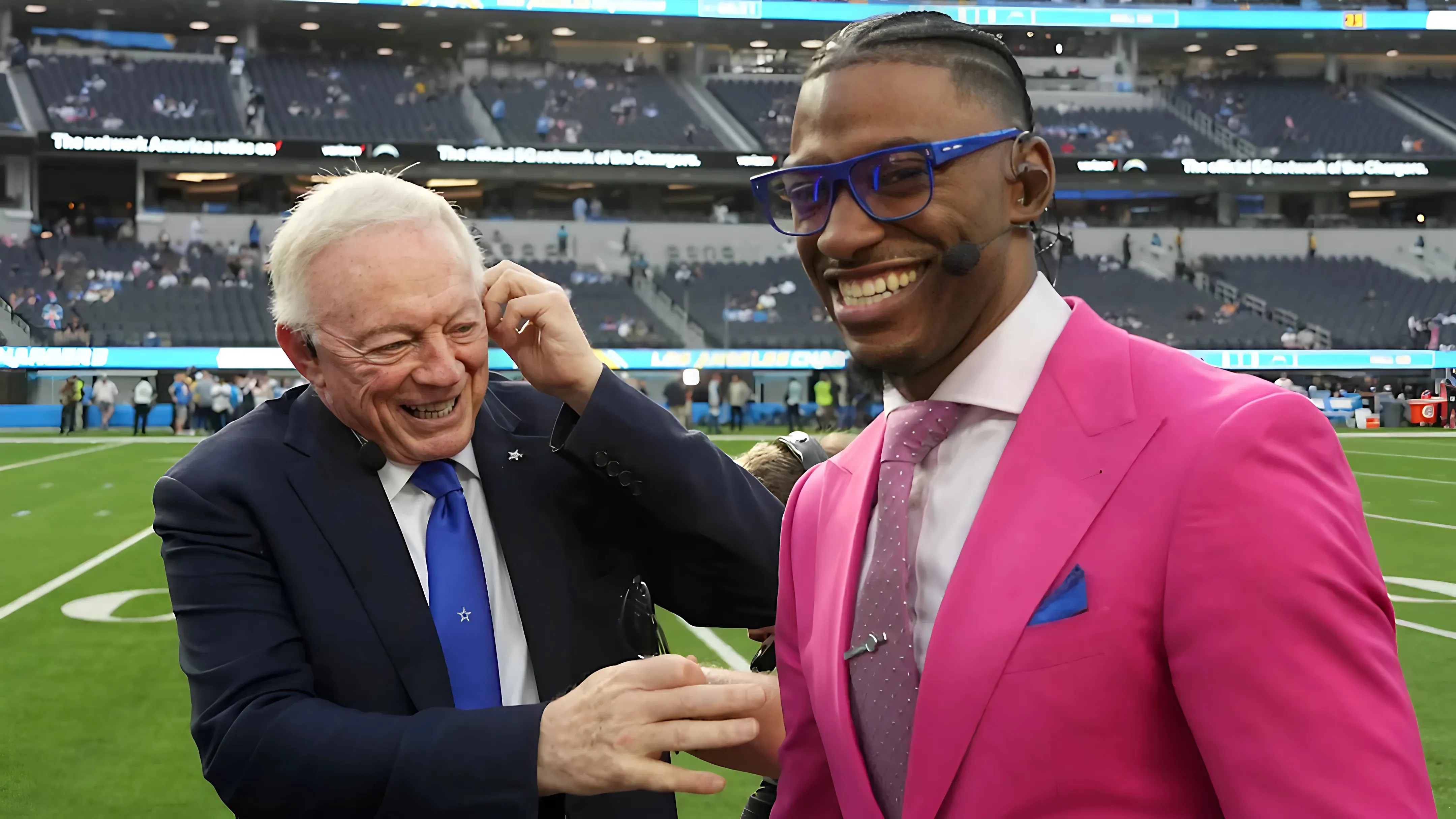 Jerry Jones should get RG3 fired for laughable Cowboys trade suggestion