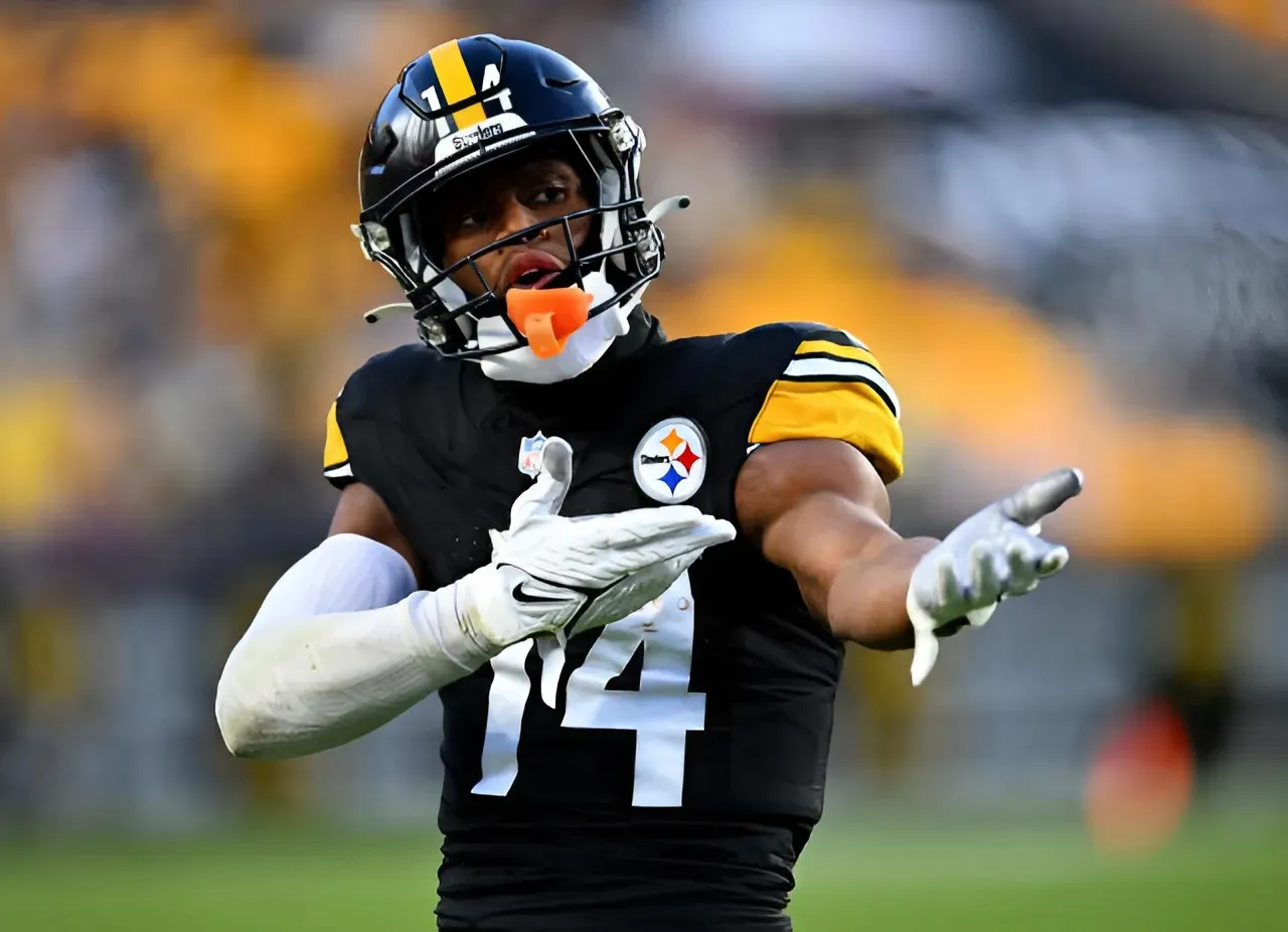 Patriots Named Landing Spot for Steelers Star WR. The New England Patriots are being urged to consider a trade for a star Pittsburgh Steelers wide receiver.