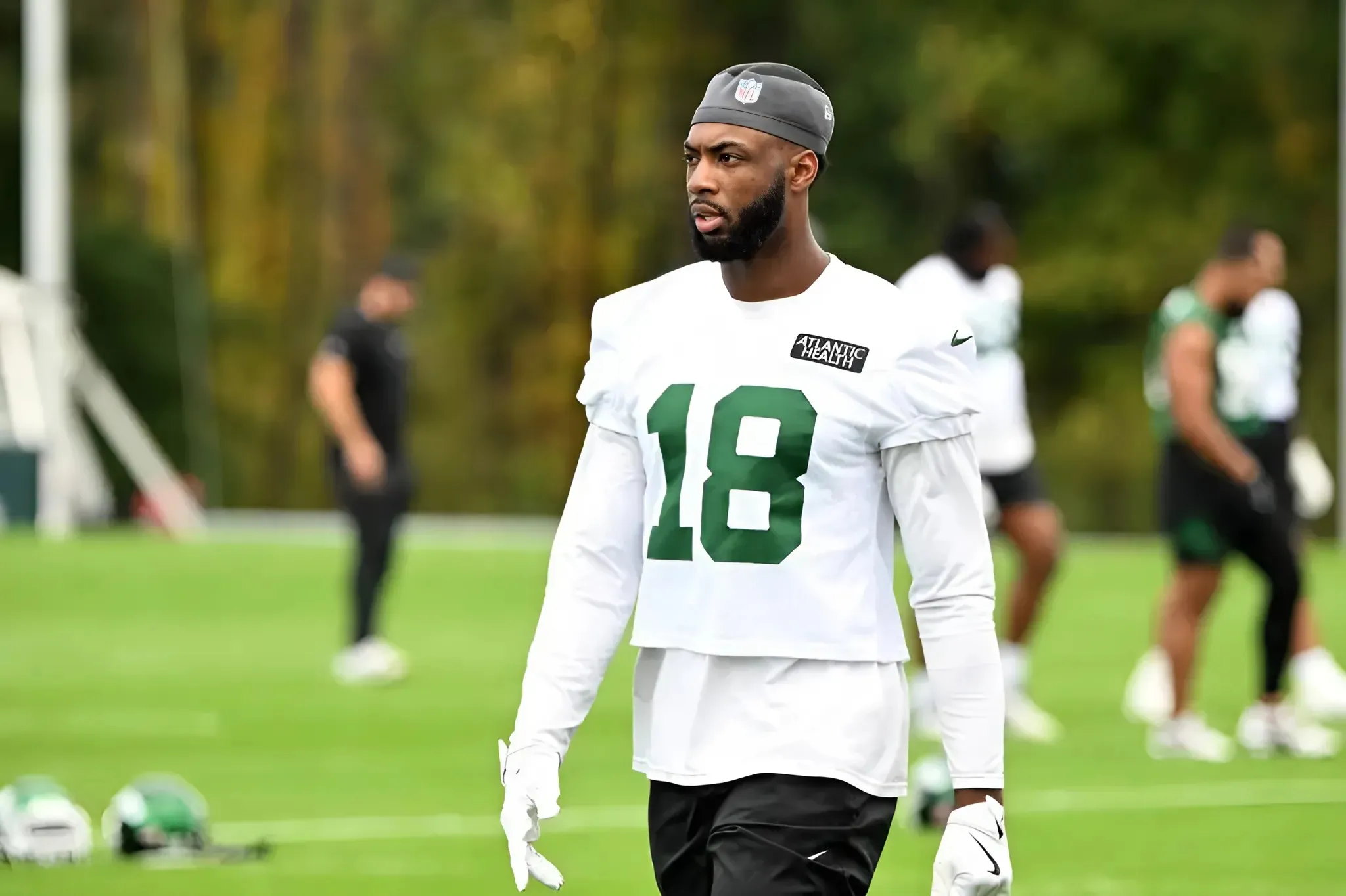 Jets’ Mike Williams drops cryptic 6-word message amid trade rumors. Williams had been the Jets’ No. 3 receiver behind Garrett Wilson and Allen Lazard. He has just 205 snaps this year behind Wilson’s 369 and Lazard’s 355...