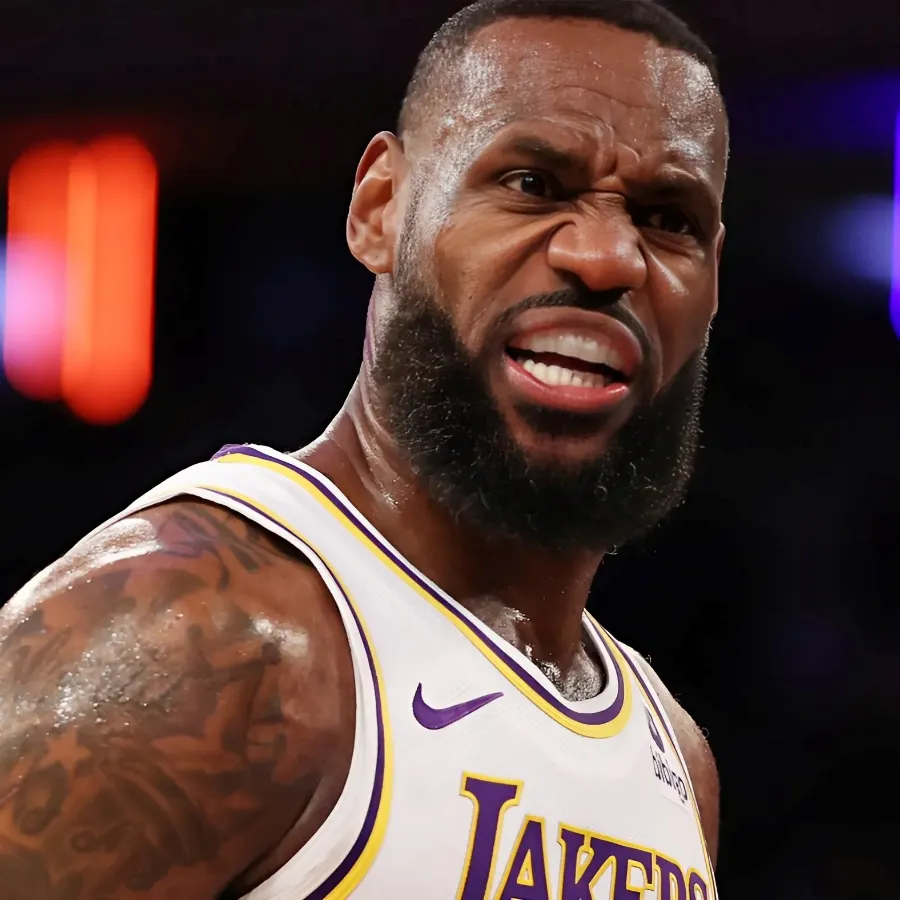 LeBron James reacts to Lakers' roster decision on preseason star