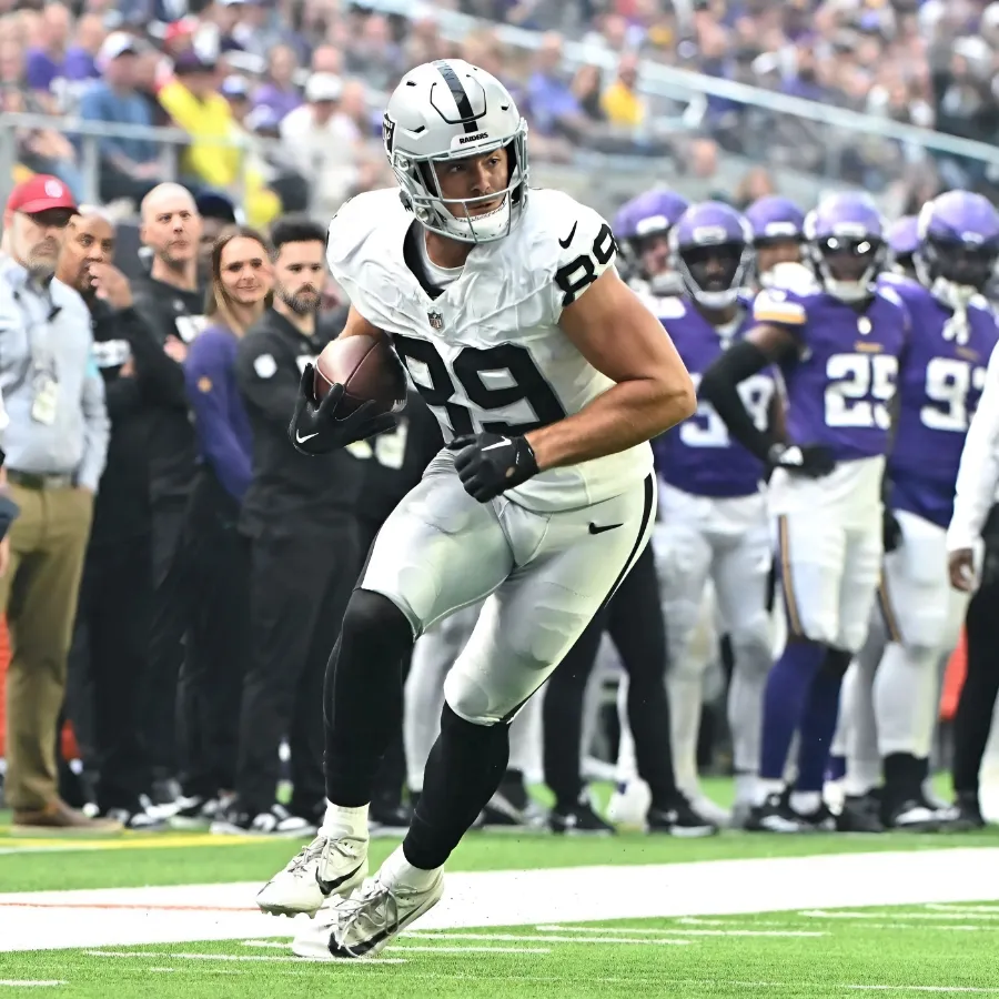 Raiders TE Brock Bowers Makes NFL History