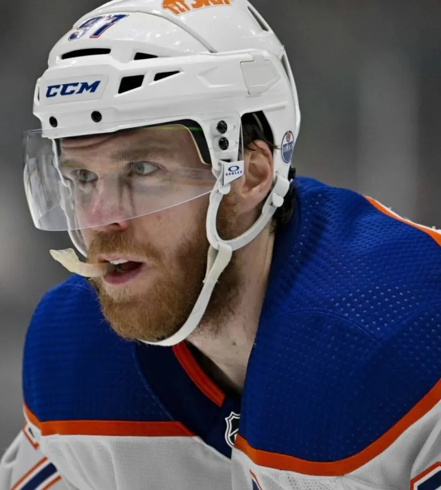 Kelce brothers on if Oilers’ Connor McDavid could play in the NFL: ‘He’s got the elusiveness’