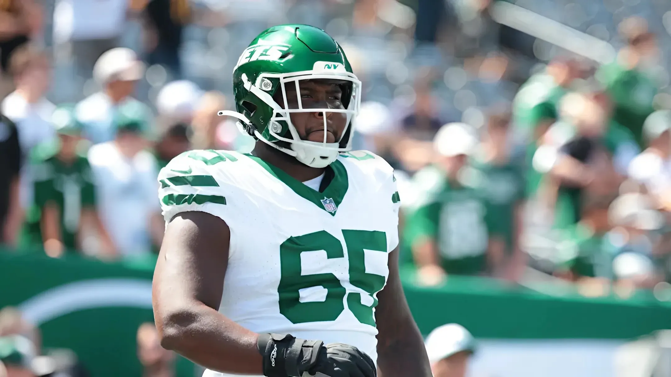 Sc.ary Sc.ene in Pittsburgh As Jets Offensive Lineman Carted Off Field With Injury