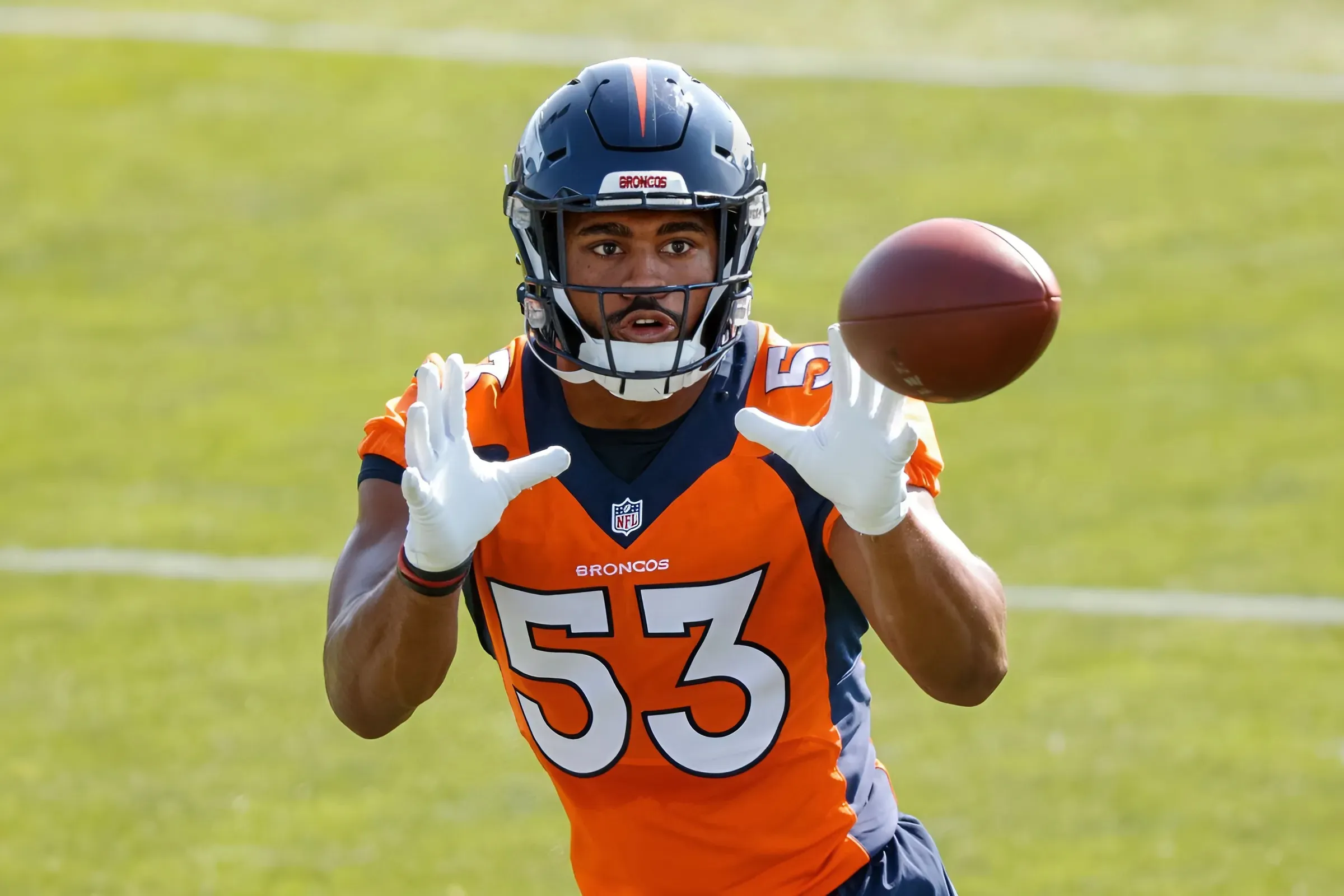 Broncos’ Potential $56 Million OLB Projected to Land in NFC North