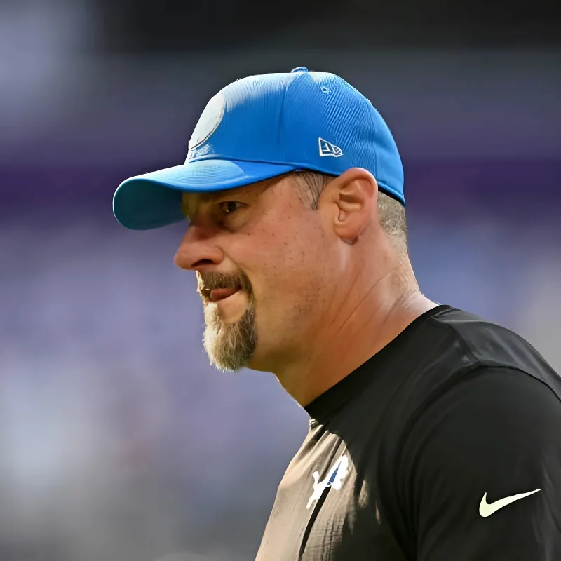 HC Dan Campbell hints Lions could trade for pass-rusher