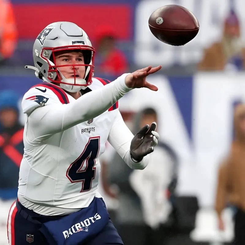 Browns Sign Former Patriots Starting QB After Deshaun Watson Injury