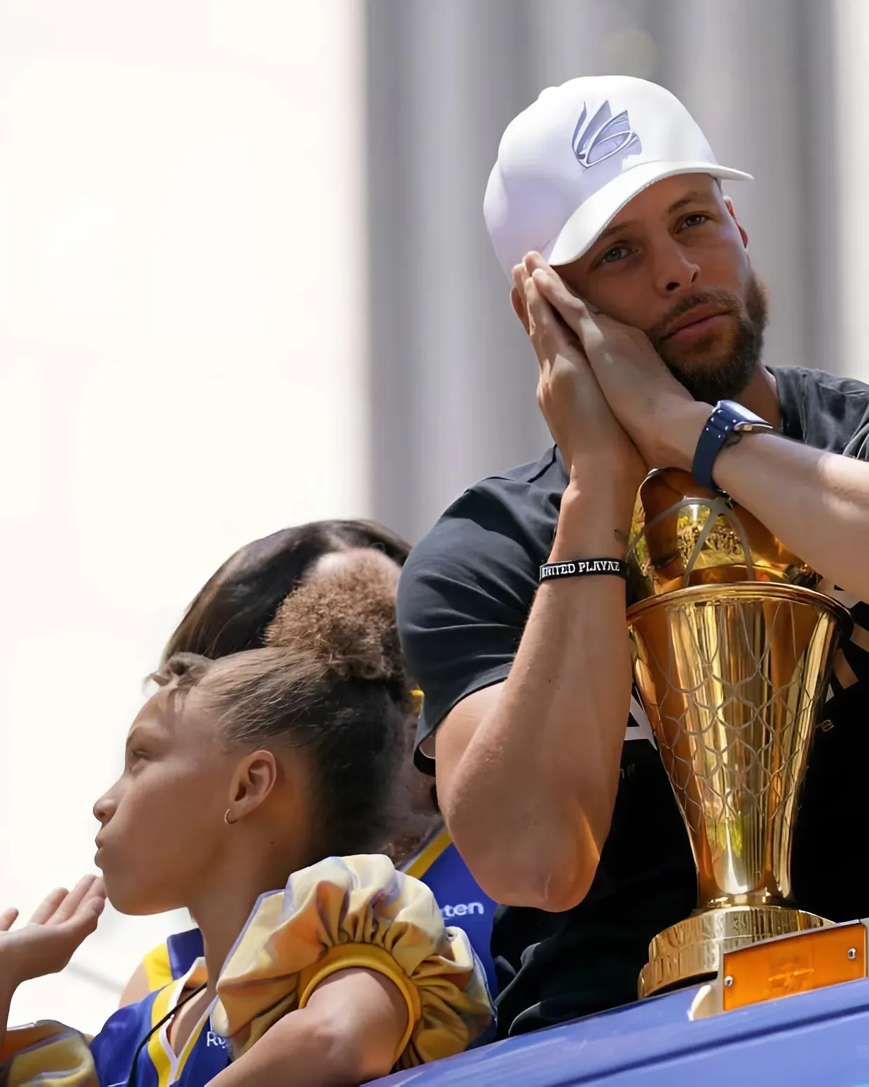 Steph Curry Beats LeBron James by $22 Million for Highest-Paid Title