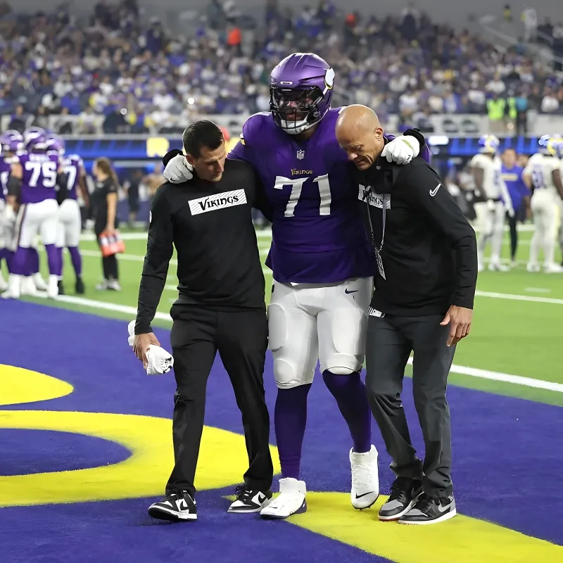 Vikings Share Troubling Injury Update on LT Christian Darrisaw