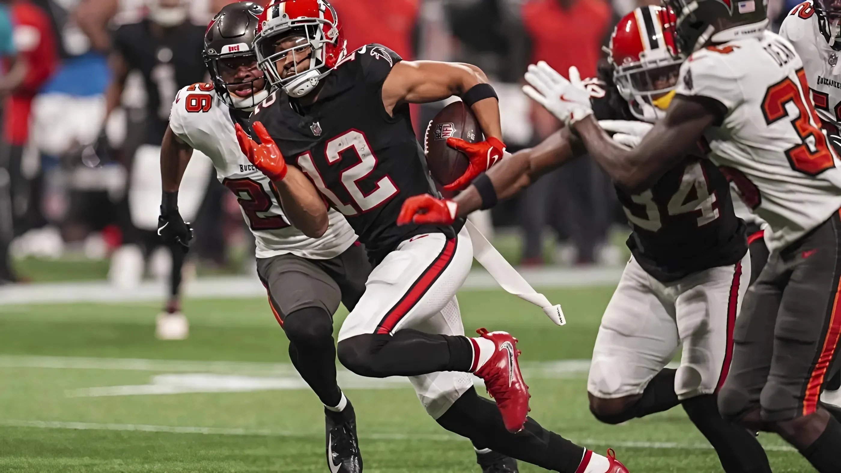 Falcons, ailing Bucs look to wrest control of NFC South