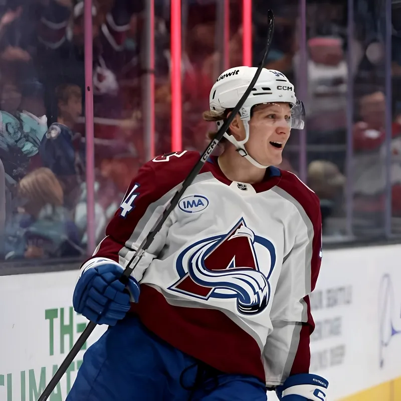 What has gotten into Colorado Avalanche fourth liner Joel Kiviranta?