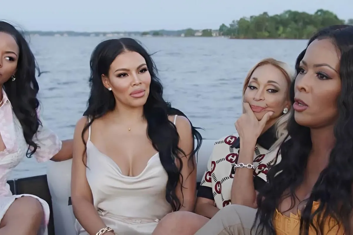 Newbie Stacey Rusch Sets Ashley Darby Straight for Being 'Messy’ in Lake Norman on 'The Real Housewives of Potomac' tram